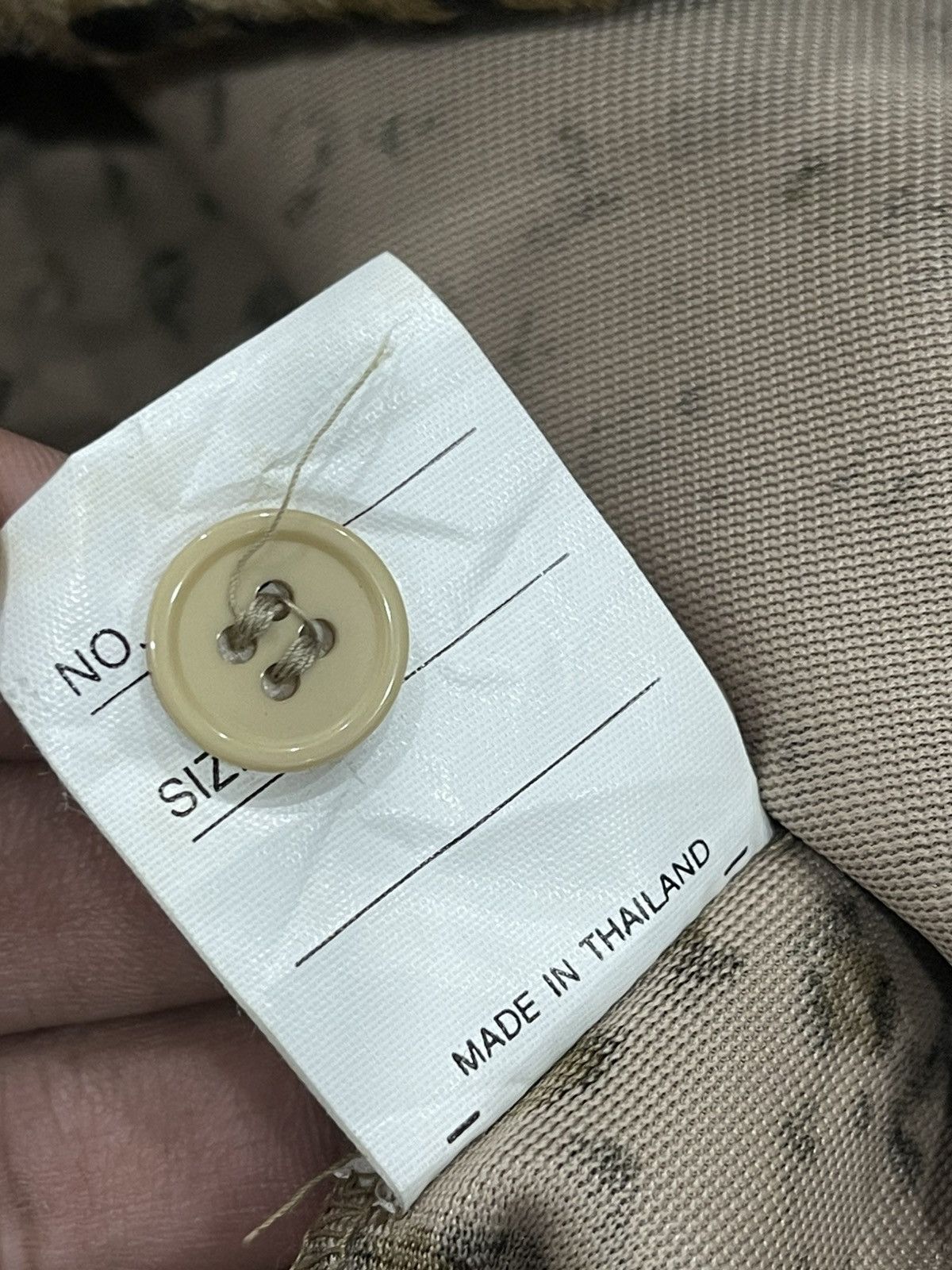 Japanese Brand Vintage No Means No Leopard Design Shirt Size US M / EU 48-50 / 2 - 13 Thumbnail