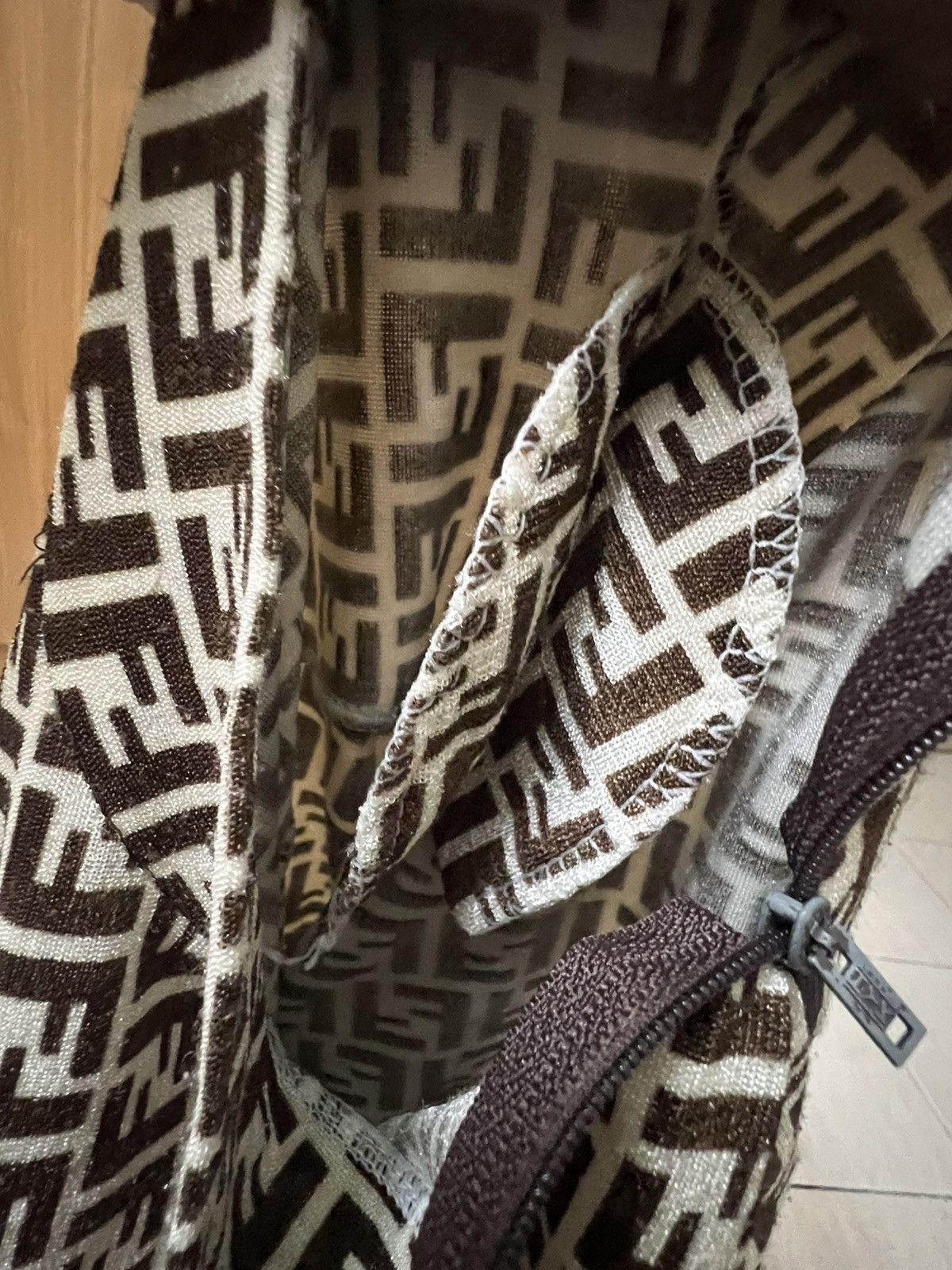 Fendi Vintage fendi monogram with half zipper long sleeve shirt Size M / US 6-8 / IT 42-44 - 15 Thumbnail