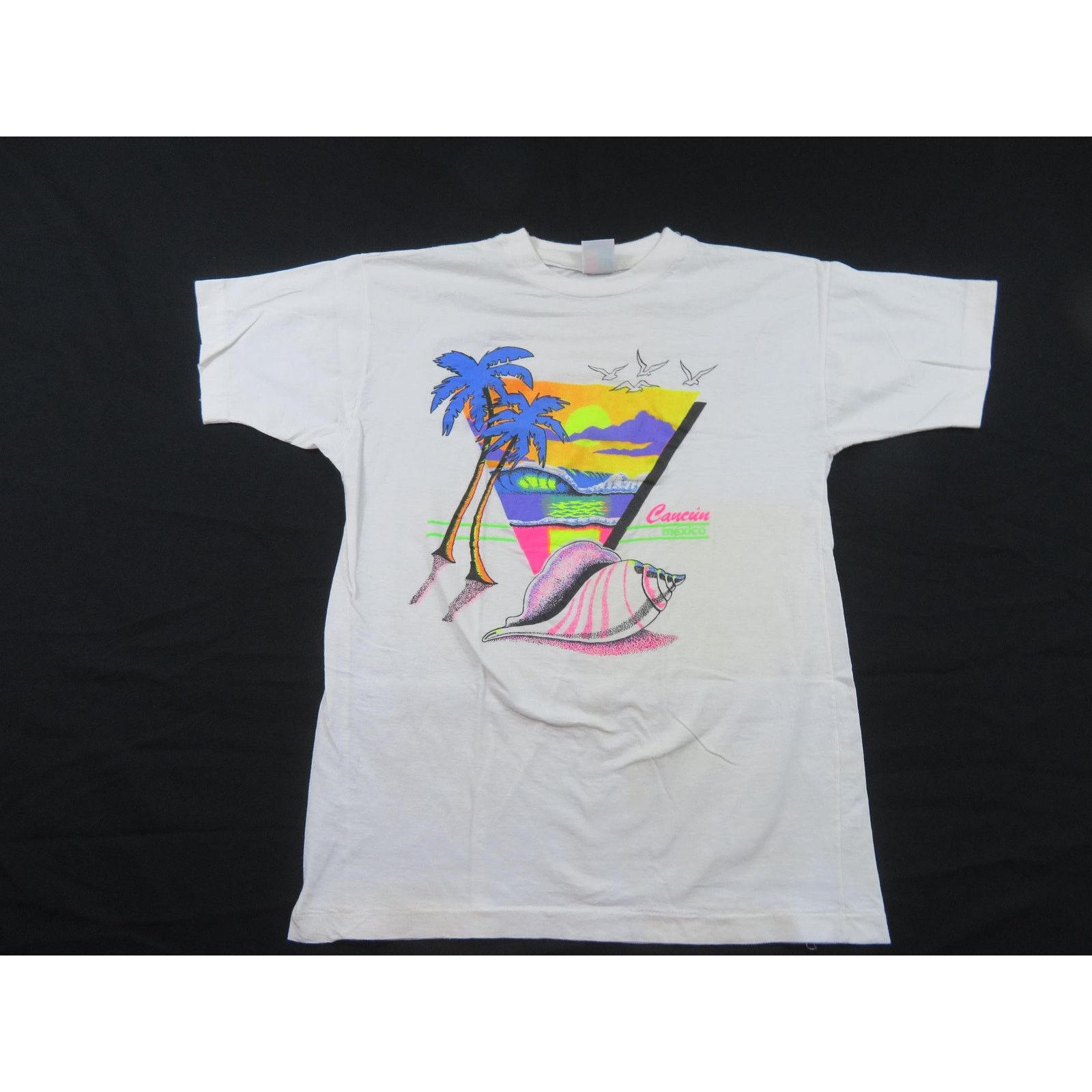 Other Cancun Mexico T-shirt, Palm Tree Sea Shell, White Sz M 1990s Size US M / EU 48-50 / 2 - 1 Thumbnail