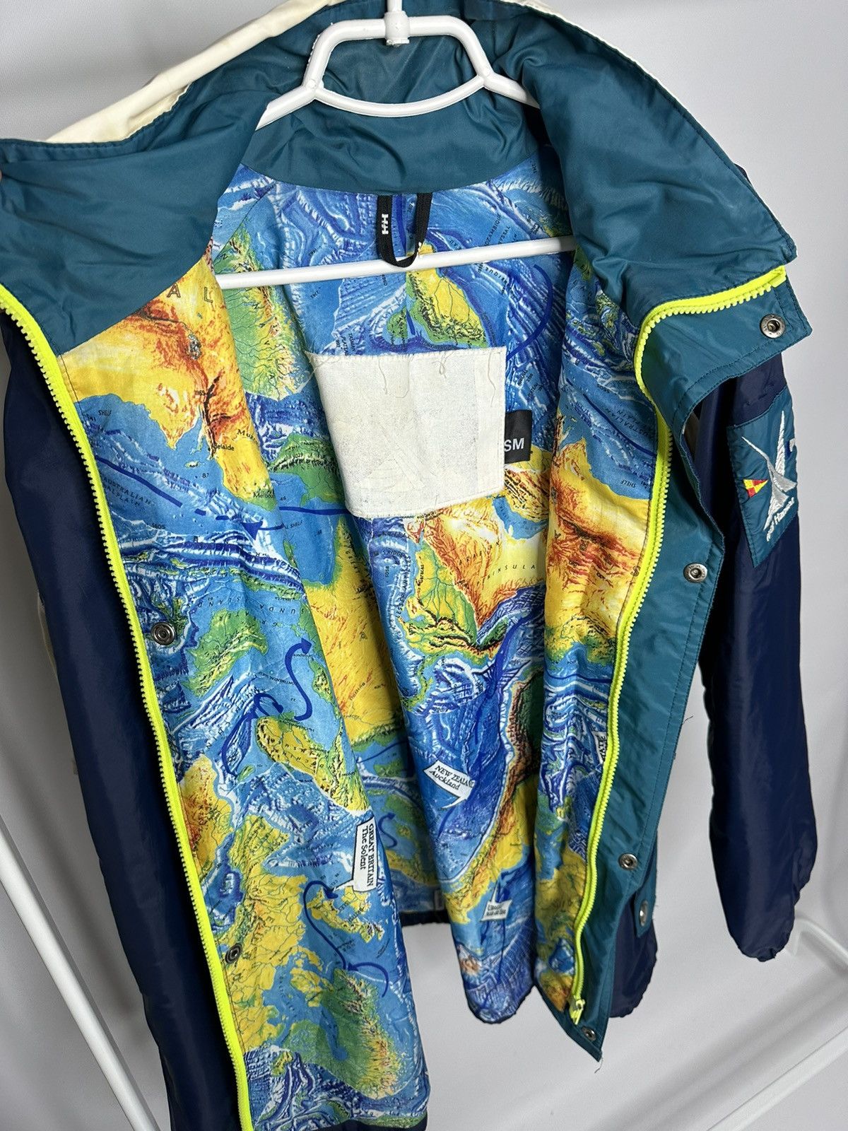 Helly Hansen Helly Hansen Vintage Size US M / EU 48-50 / 2 - 5 Thumbnail