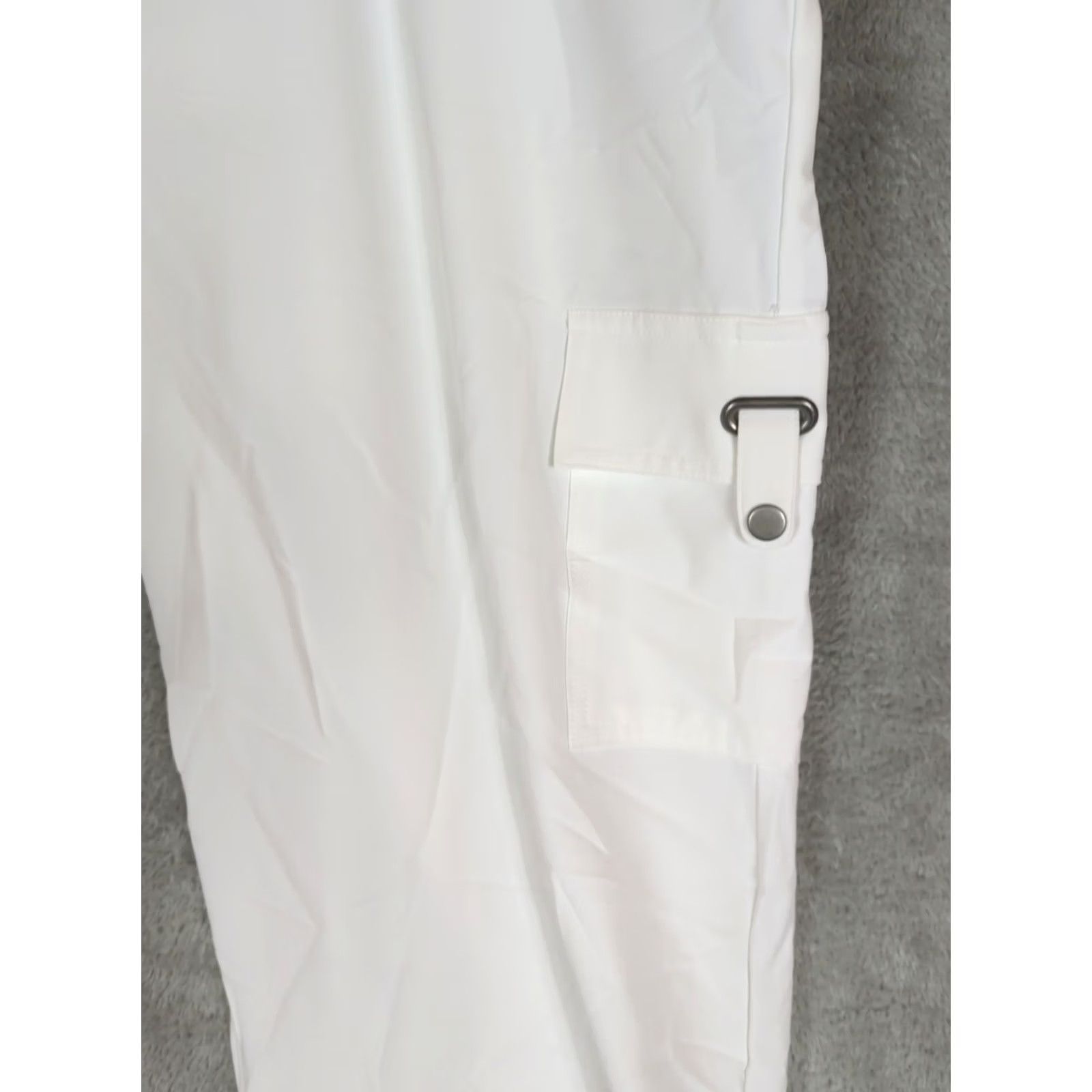 Vintage Chico's Zenergy Neema Dylan Cargo Crop Pants Size 3 Regular White Beach Womens Size 26" / US 2 / IT 38 - 3 Thumbnail