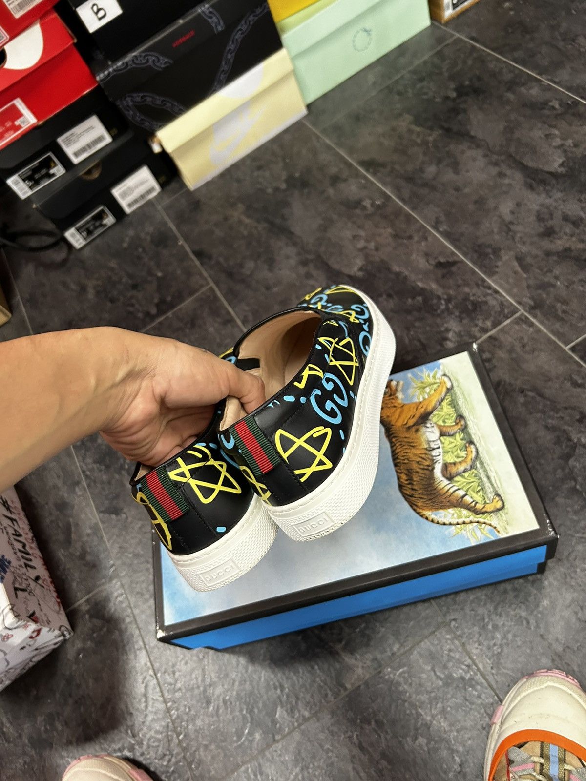 Gucci Gucci graffiti slip ons Size US 8 / EU 41 - 4 Thumbnail
