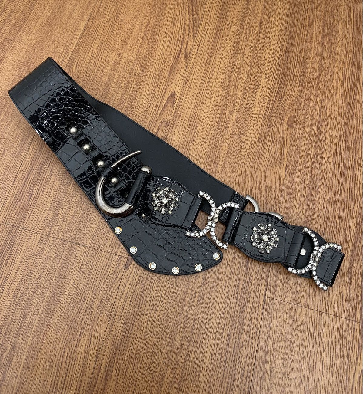 If Six Was Nine Wide crystal flower belt Size ONE SIZE - 3 Thumbnail