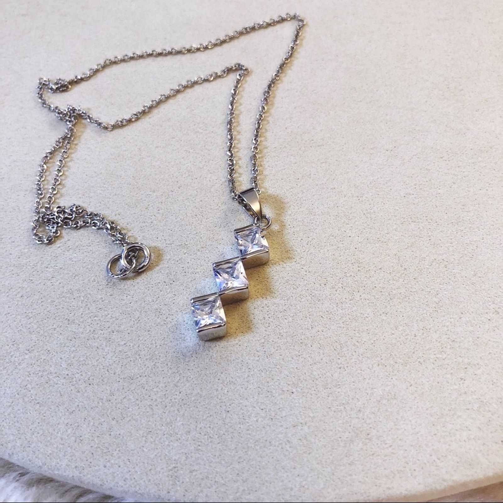 Other Sterling Silver Trio Crystal Necklace Size ONE SIZE - 5 Thumbnail