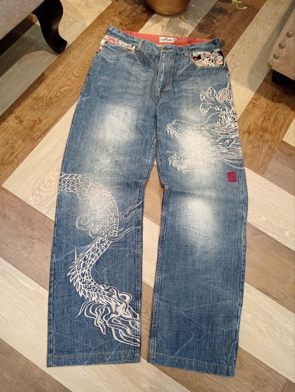 Karakuri Tamashii KARAKURI TAMASHII JAPAN DRAGON EMBROIDERY WASHED DENIM JEANS Size US 34 / EU 50 - 2 Thumbnail