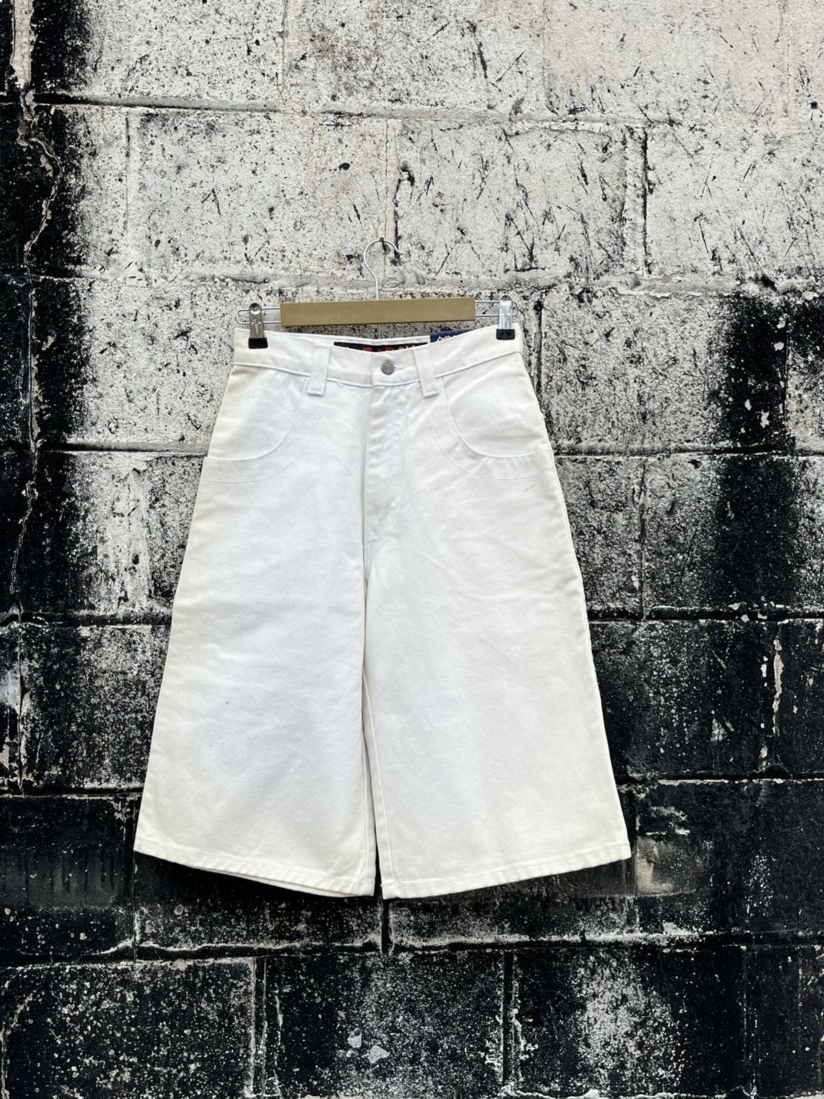 JNCO Y2K Jnco style Jynx baggy embroidered jorts rare NWT hype Size US 26 / EU 42 - 7 Thumbnail