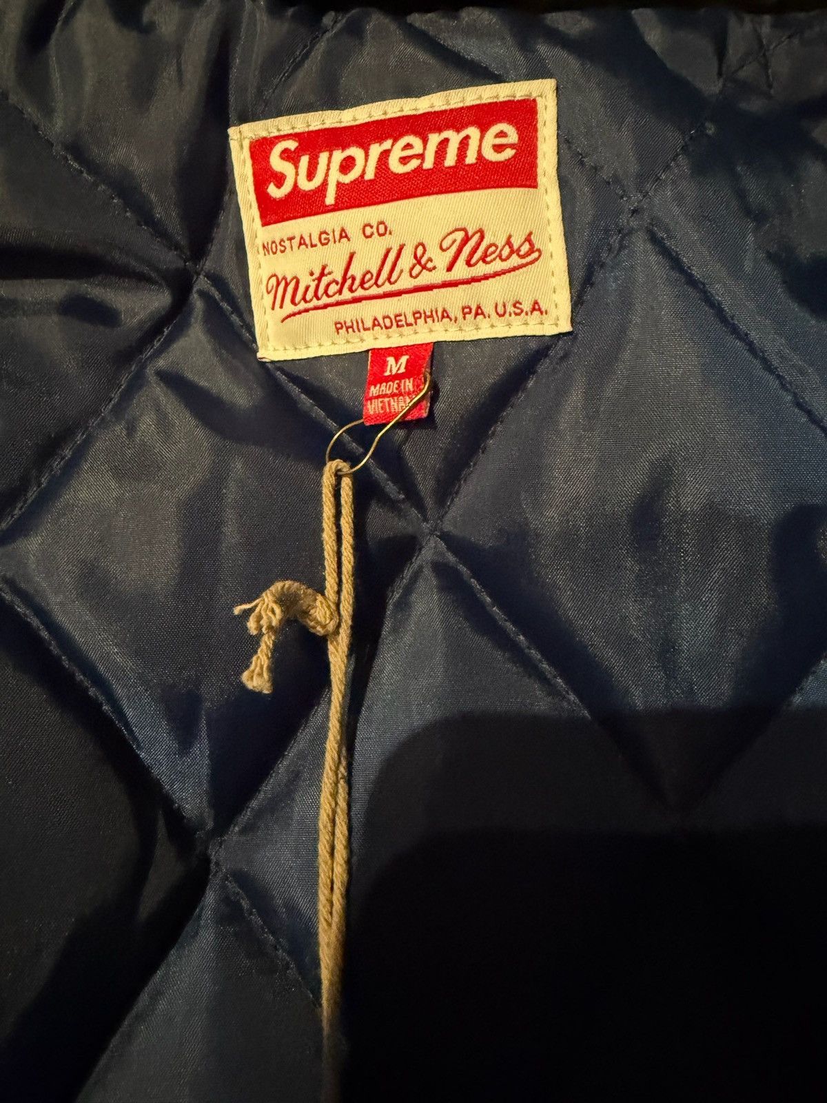 Supreme mitchell and ness NCAA georgetown hooded stadium jacket Size US M / EU 48-50 / 2 - 12 Thumbnail