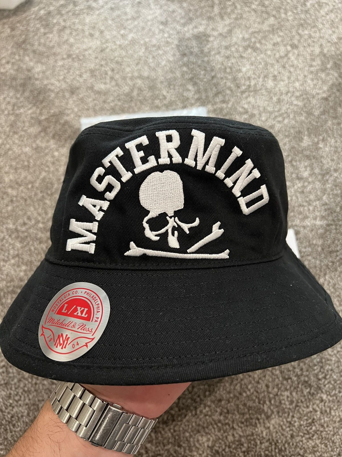 Mitchell & Ness Mastermind World x M&N Bucket Hat Collab L/XL 