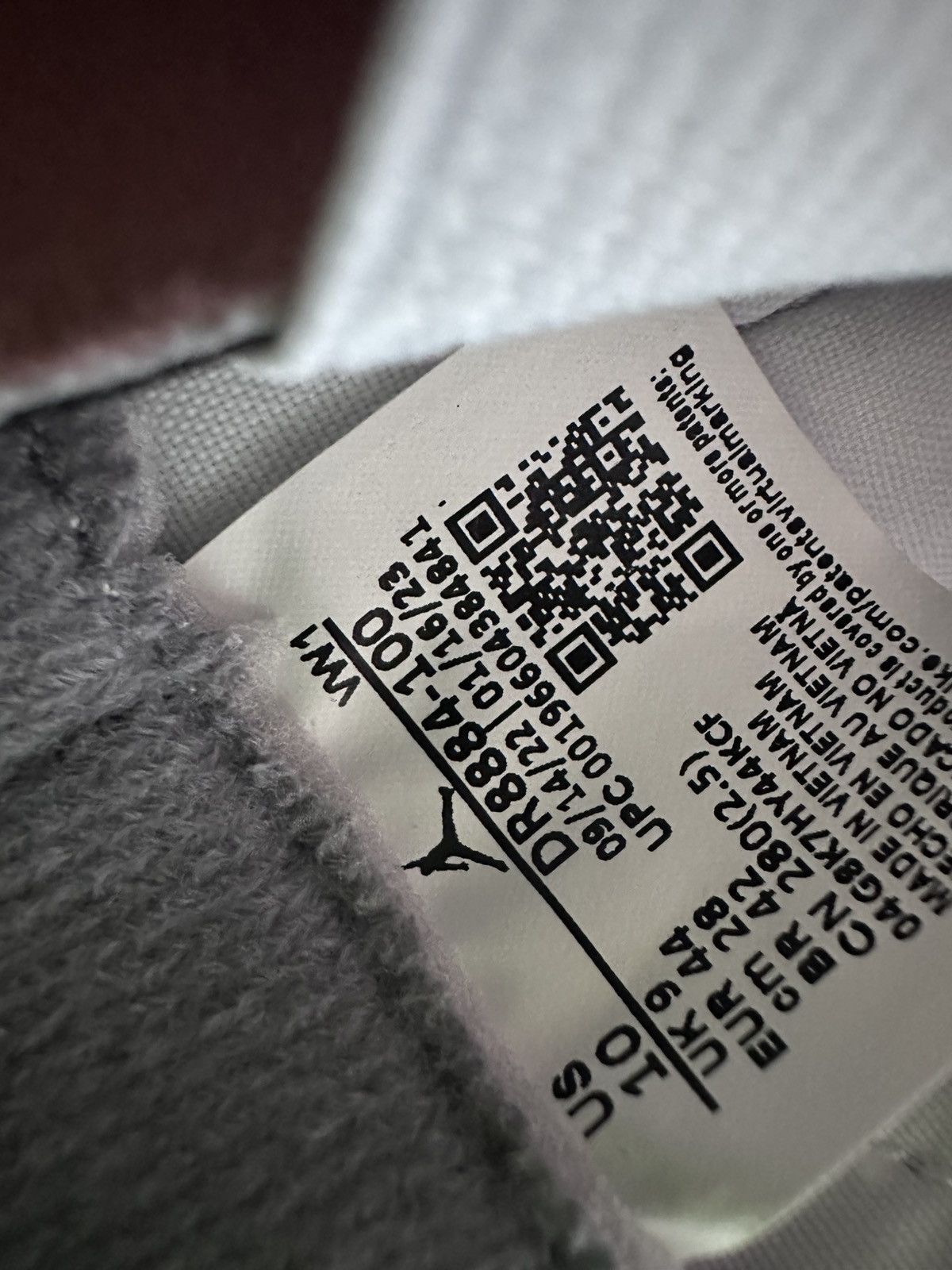 Jordan Brand Jordan 2 white cement Size US 10 / EU 43 - 1 Thumbnail