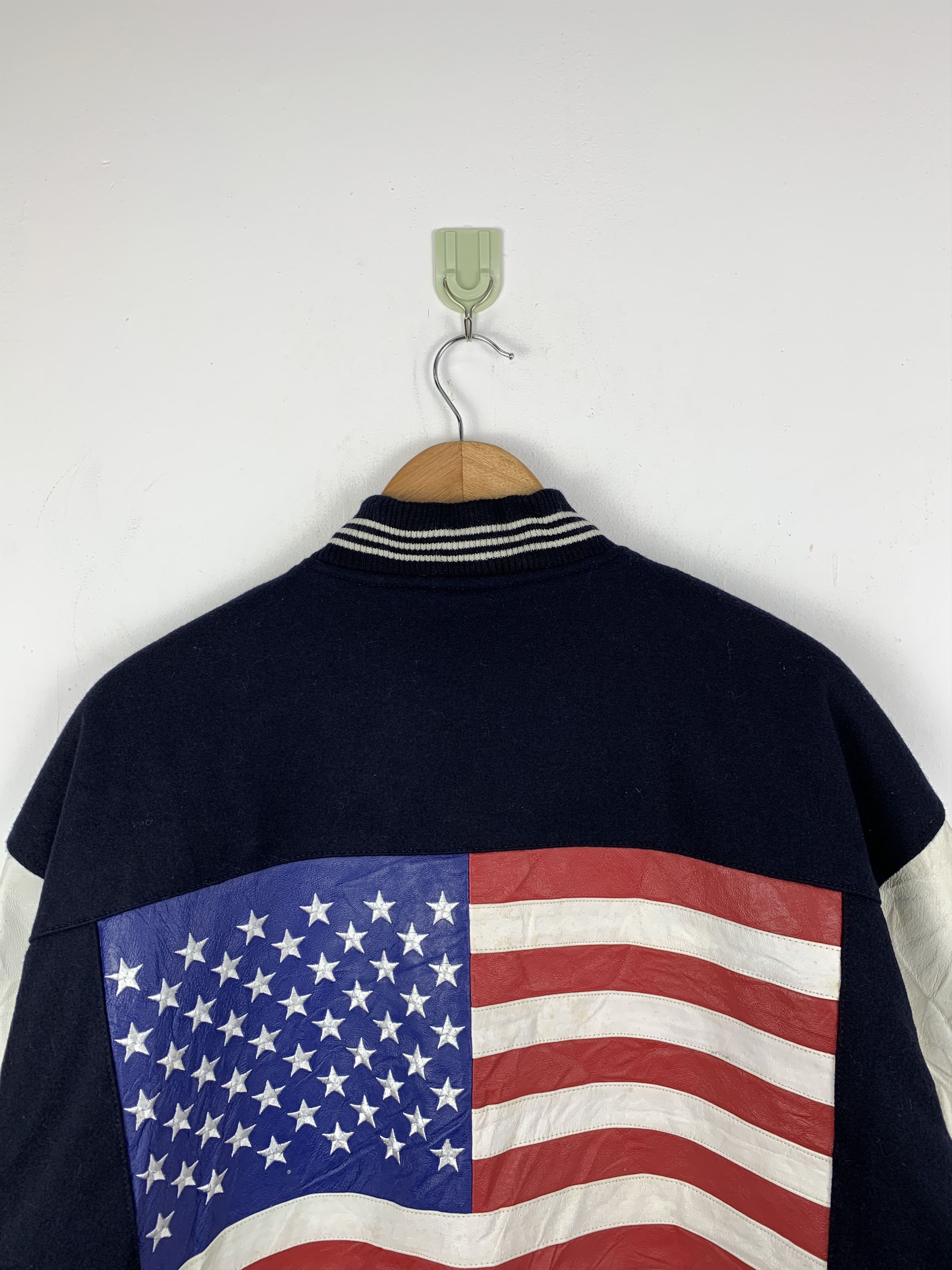 Vintage Vintage American Flag Sleeve Leather Varsity Jacket V0528 Size US XXL / EU 58 / 5 - 2 Thumbnail