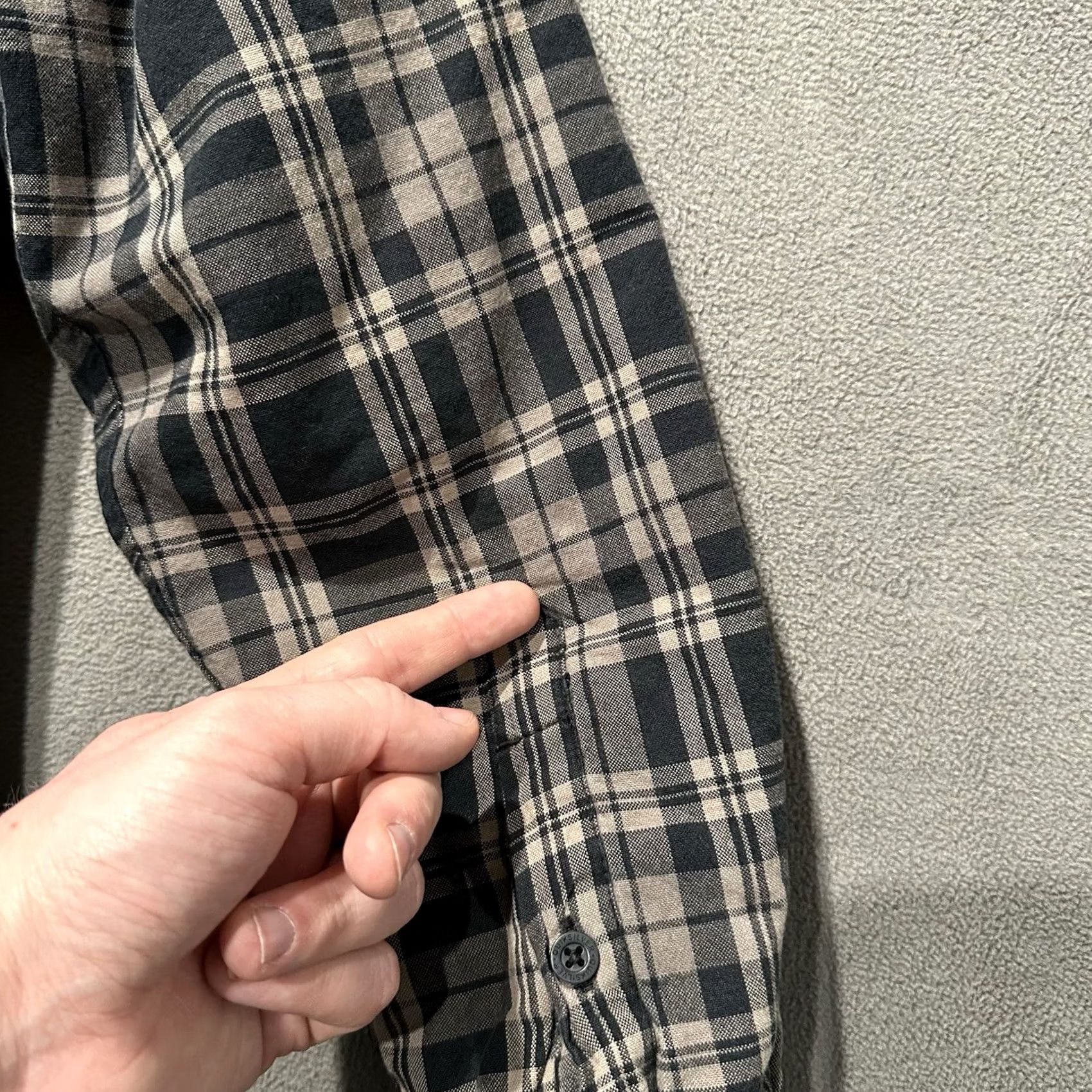 Quiksilver Quiksilver Shirt Mens Large Black Beige Plaid Flannel Button Up Size US L / EU 52-54 / 3 - 7 Thumbnail
