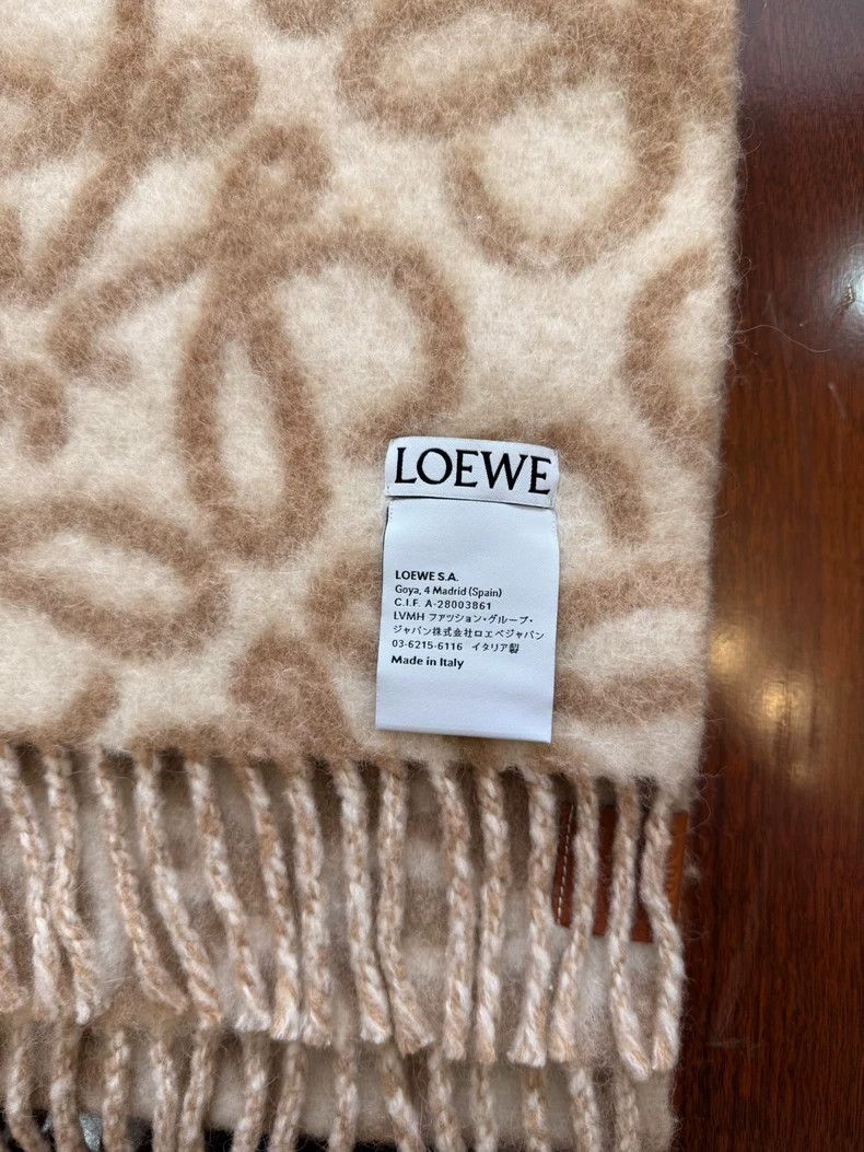 Loewe LOEWE Classic alpaca and wool Anagram scarves Size ONE SIZE - 5 Thumbnail