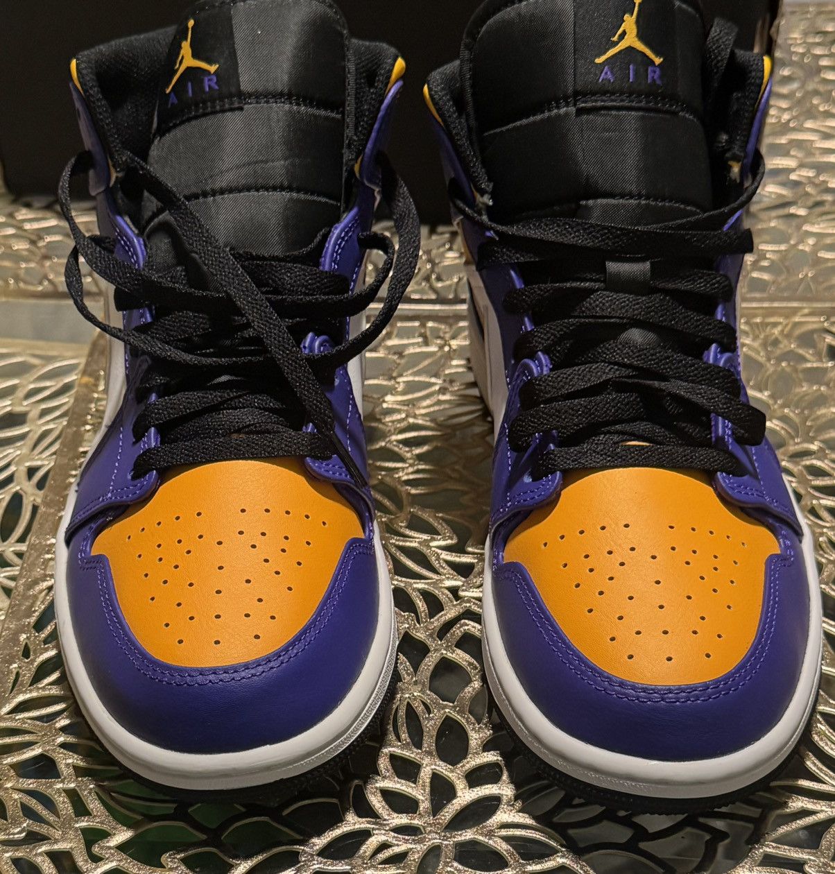 Jordan Brand Nike Air Jordan 1 Mid Lakers Purple University Gold Retro Size US 9.5 / EU 42-43 - 4 Thumbnail