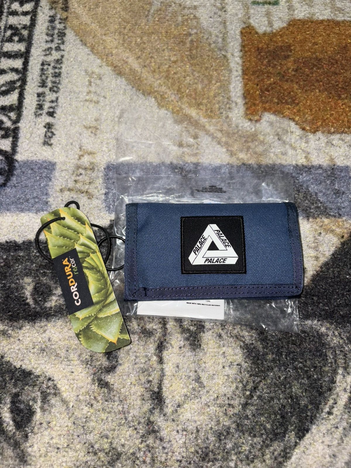 Palace Palace Hippy Salute Billfold Wallet | Grailed