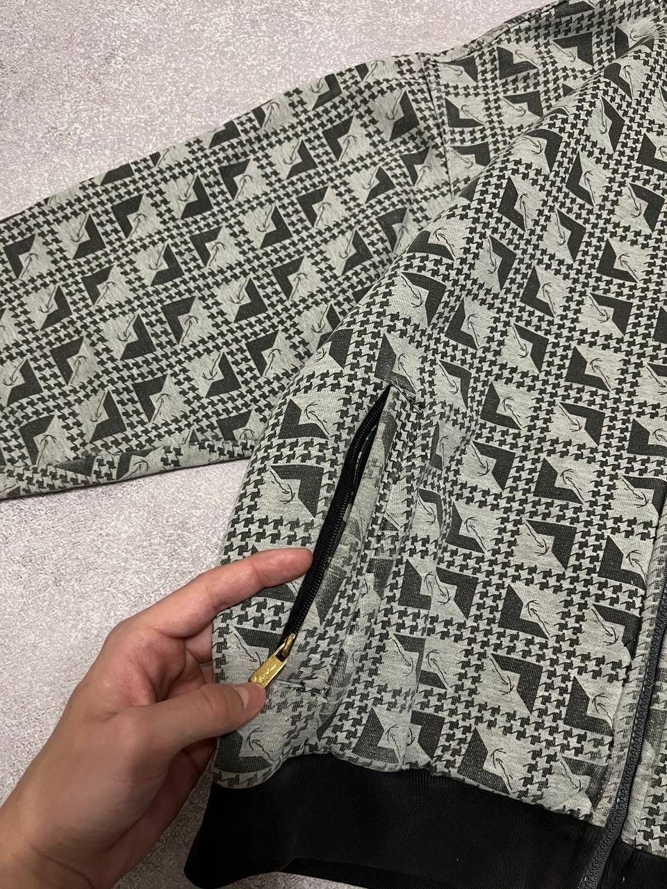 Karl Kani Karl Kani Vintage Monogram Zip Hoodie 90s Vibes Rare Piece Size US M / EU 48-50 / 2 - 5 Thumbnail