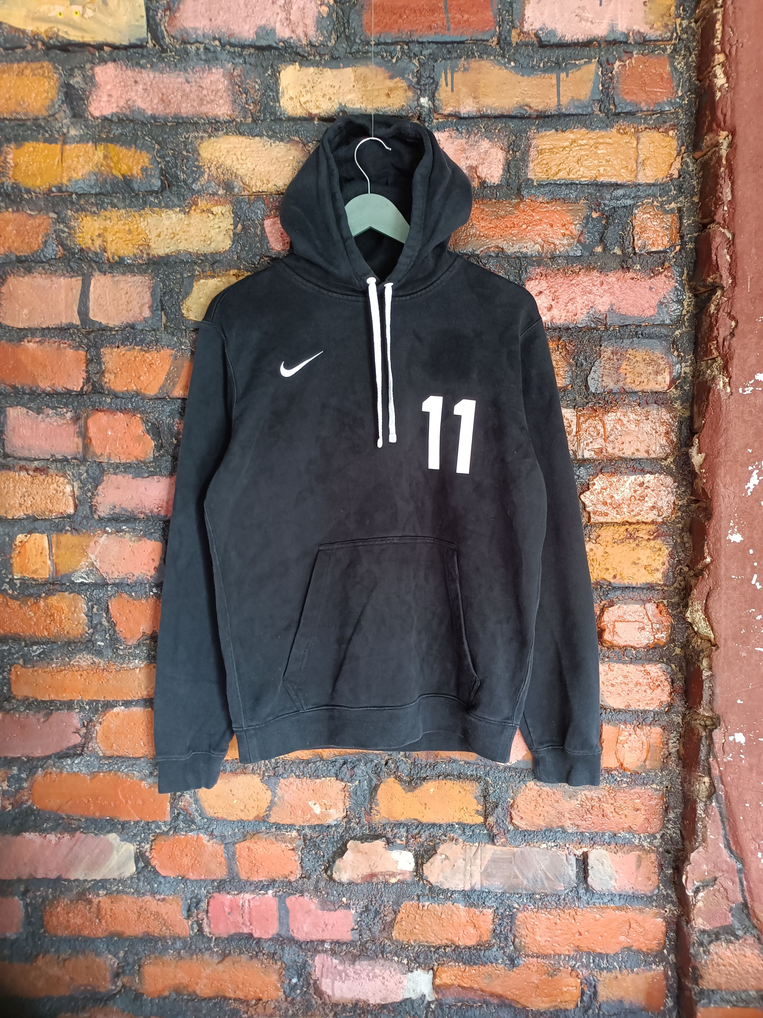 image of Nike Fc Almundo Football Hoodie Pullover in Black, Men's (Size Medium)
