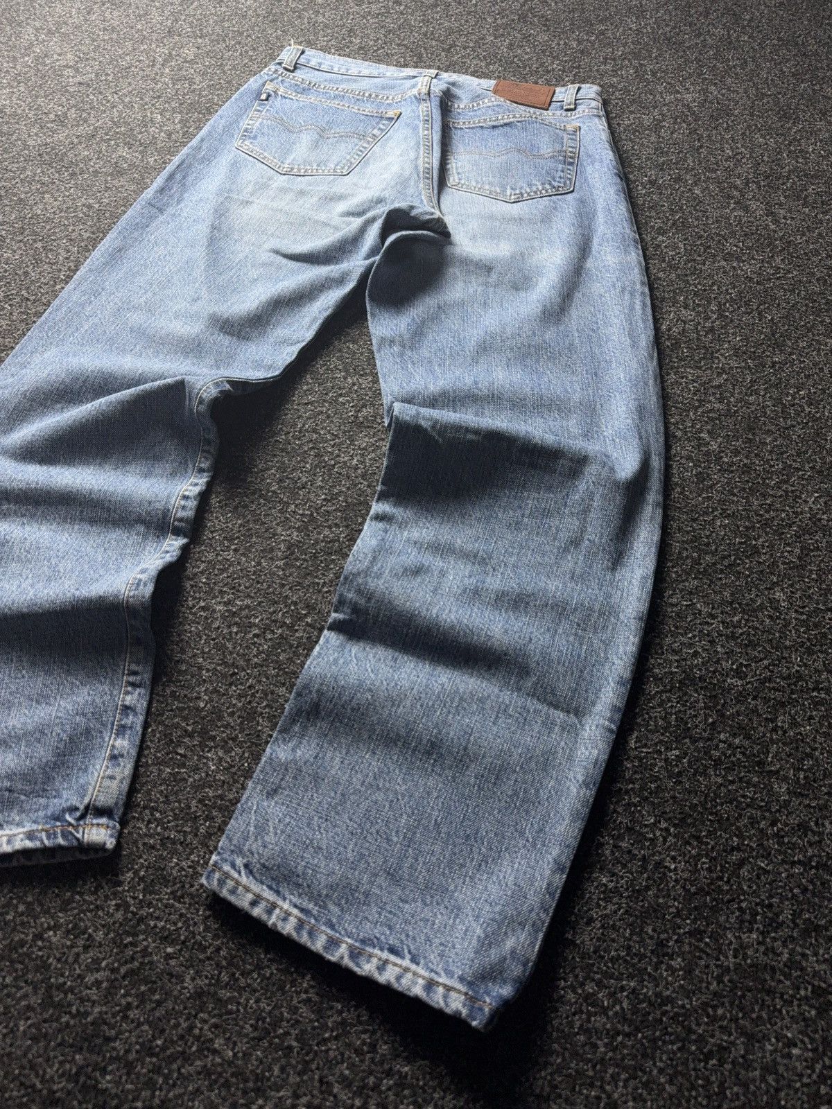 Peak Performance 90s Retro Peak Performance Italy Vintage Light Wash Jeans Size US 33 - 14 Thumbnail