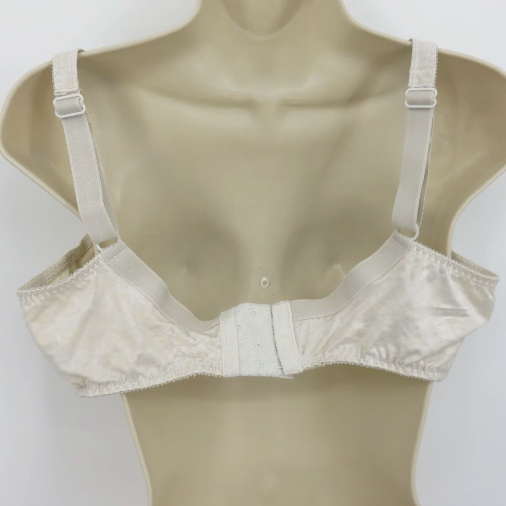 Vintage VINTAGE Playtex Secrets Lifts Underwire Bra Floral Ivory 40D Unlined T-Shirt Bra Womens Size ONE SIZE - 6 Thumbnail