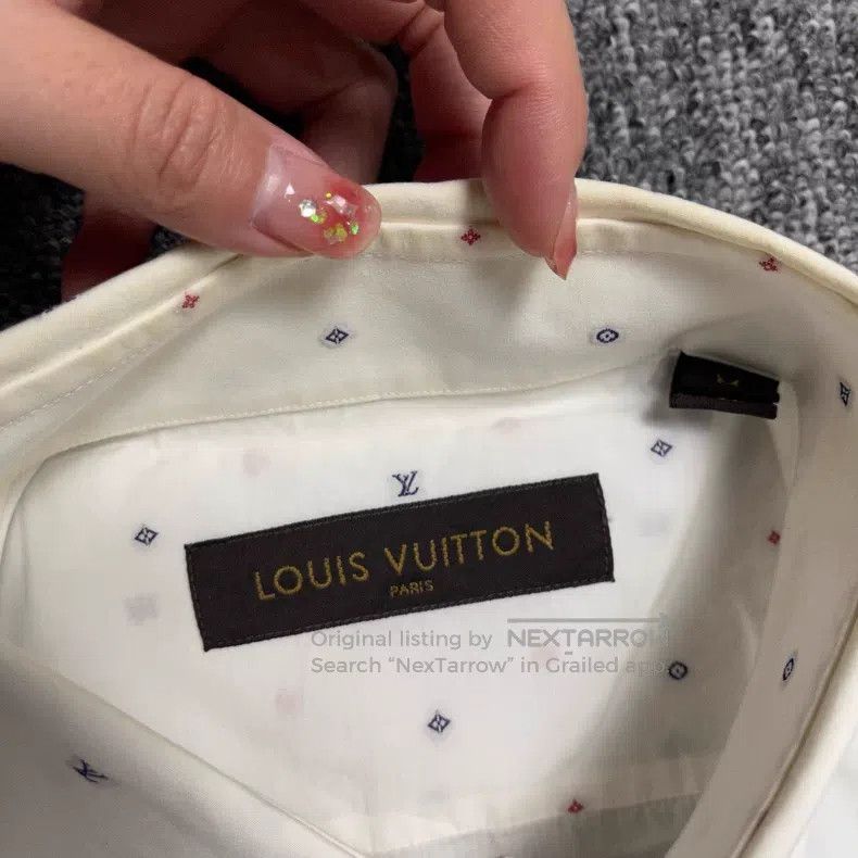 Louis Vuitton Louis Vuitton Full logo lapel long sleeve shirt Size US M / EU 48-50 / 2 - 6 Thumbnail