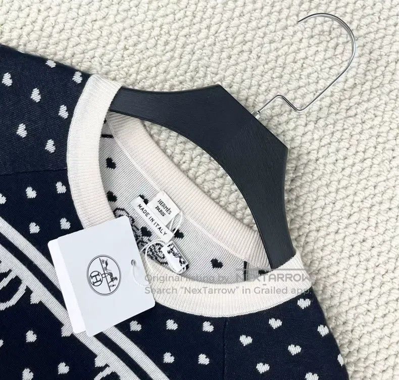 Hermes Hermes Lock Heart Full Print Back Letter Logo Cashmere Sil Size XXS / US 00 / IT 34 - 3 Thumbnail