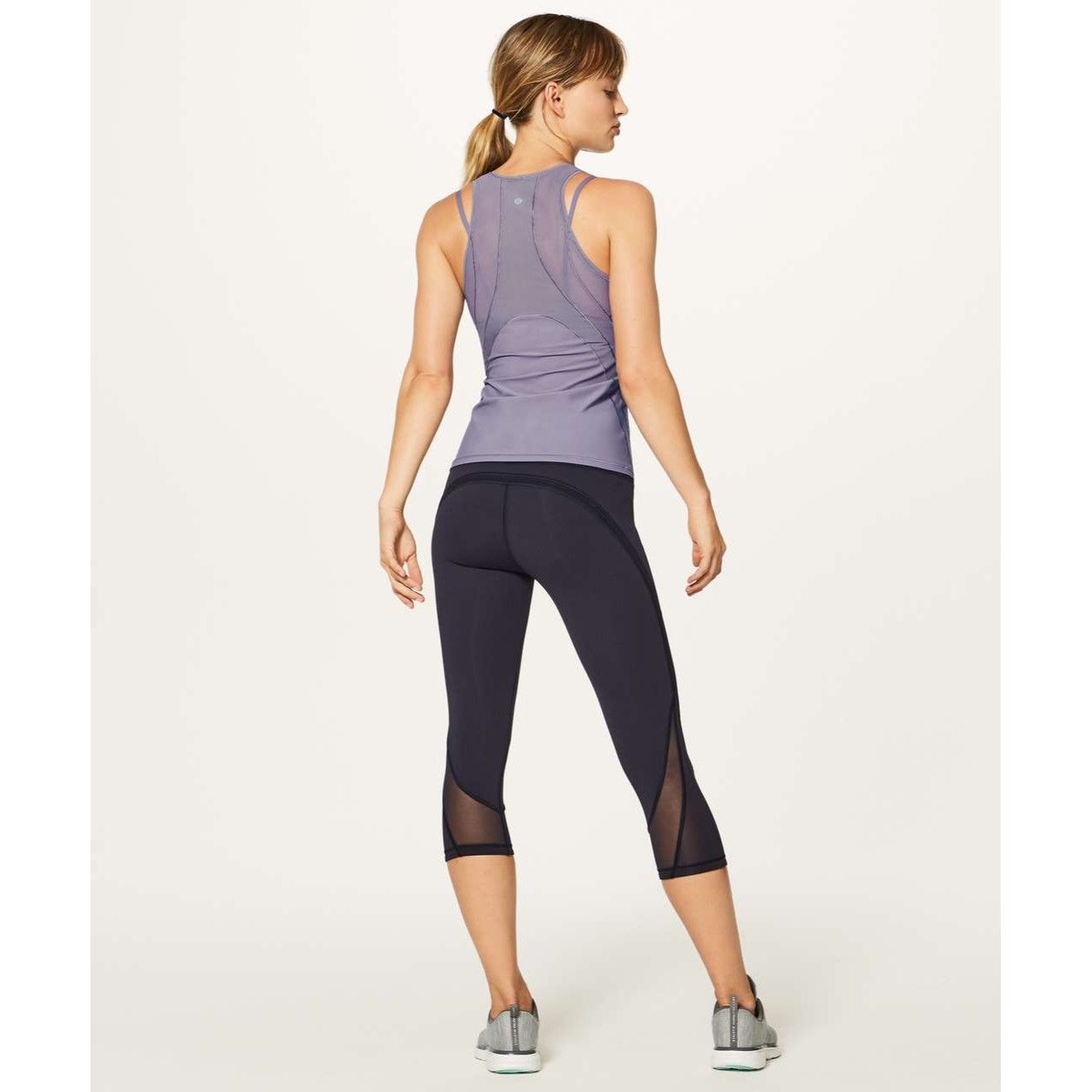 Lululemon Lululemon Lavender Tank Top Attached Bra 6 FRESH in MESH Ath Size M / US 6-8 / IT 42-44 - 11 Thumbnail
