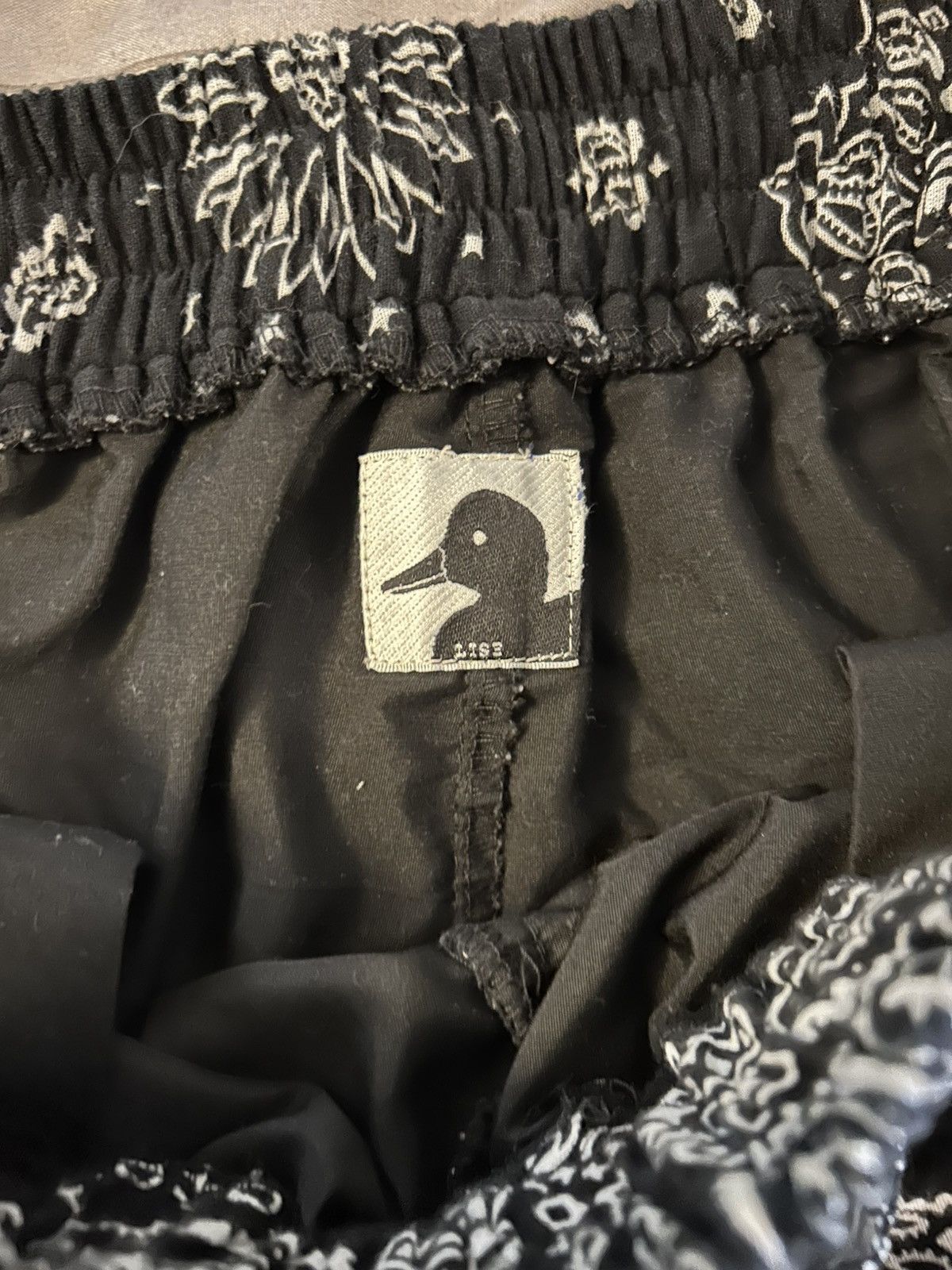 Other Lise Laboratory “Black Flame” Paisley Shorts Size US 36 / EU 52 - 3 Thumbnail