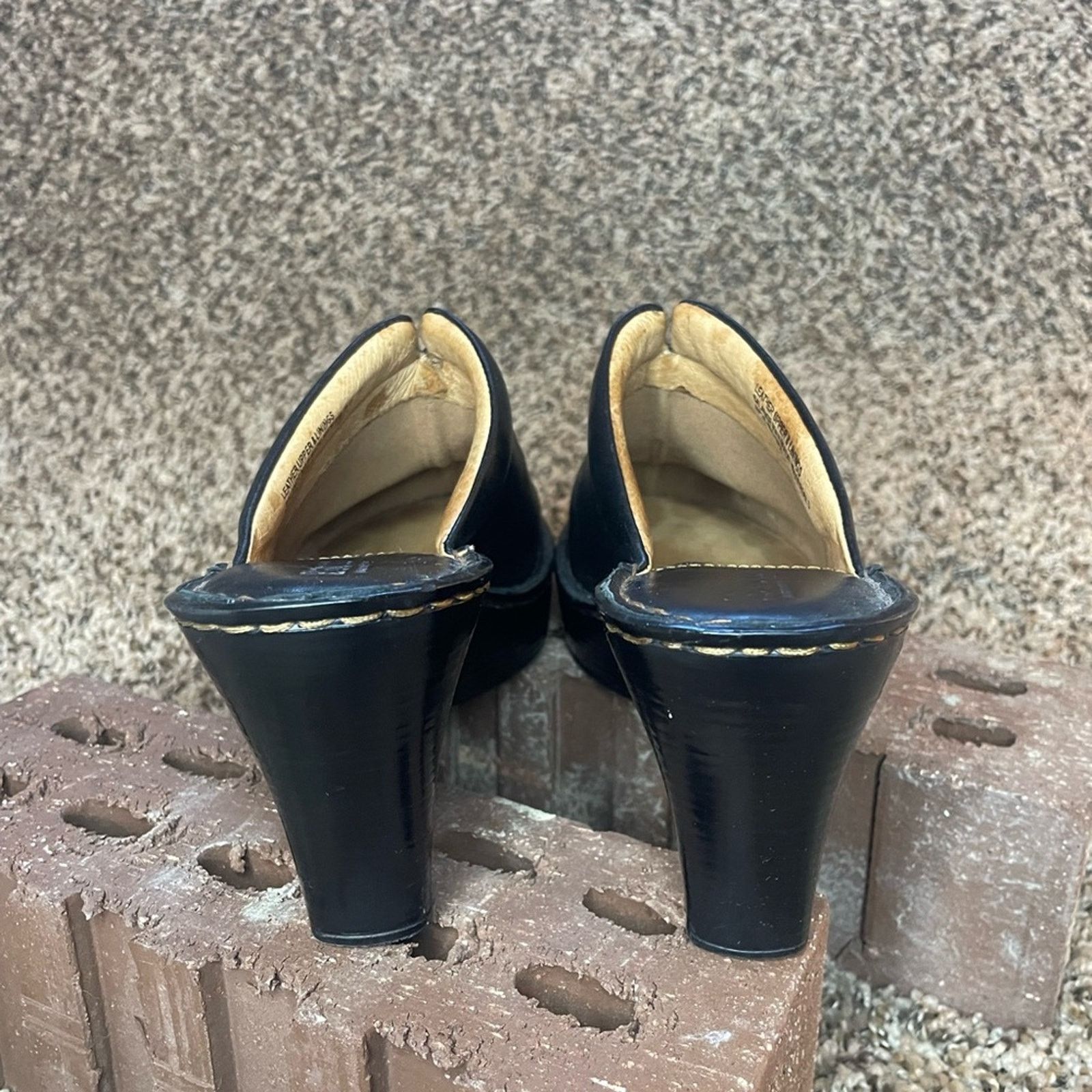 Born Born Black Leather Slip On Wedge Clogs Shoes Women's Sz 8 Size US 8 / IT 38 - 4 Thumbnail