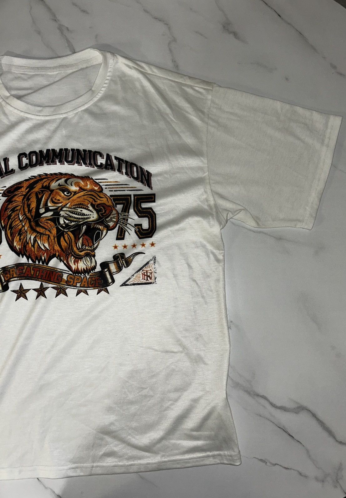 Shein Tiger T-Shirt Size US L / EU 52-54 / 3 - 5 Thumbnail