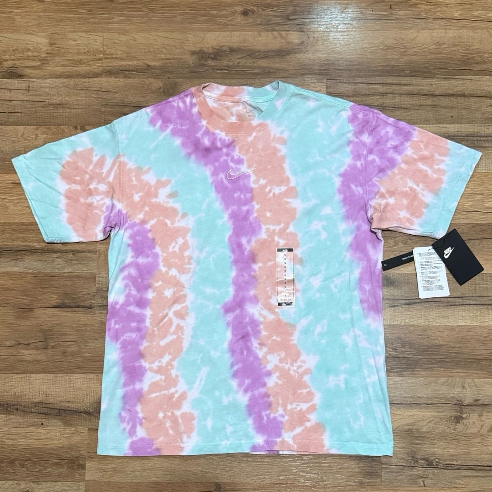 Nike Nike Center Swoosh Tie-Dye Short Sleeve Shirt Size US S / EU 44-46 / 1 - 1 Thumbnail