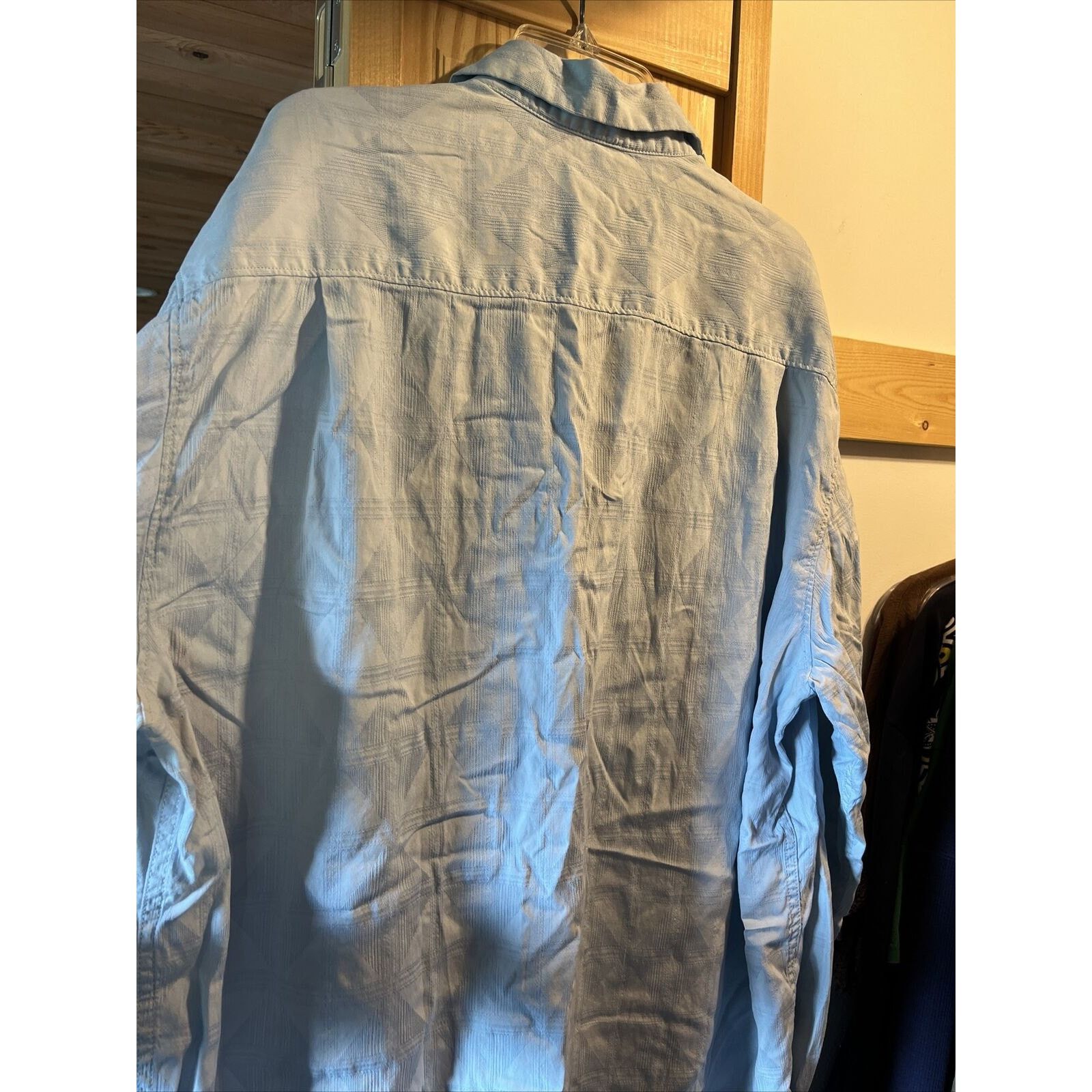 Tommy Bahama Tommy Bahama Men’s XL Light Blue LS Button Silk Blend Shirt Size US XL / EU 56 / 4 - 11 Thumbnail