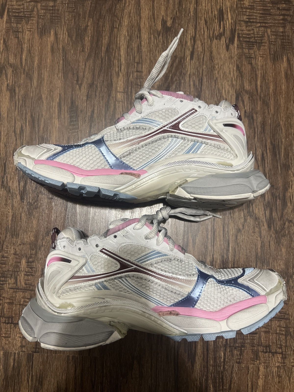 Balenciaga MEN'S RUNNER GRADIENT SNEAKER IN WHITE/BROWN/BLUE/PINK/GREY Size US 10 / EU 43 - 2 Thumbnail