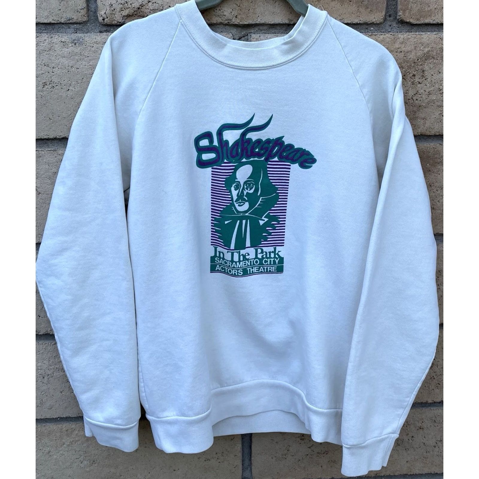 Vintage Vintage Shakespeare In The Park Sacramento City Actors Theatre Raglan Sweatshirt Mens L Ivory Graphic Print Pullover Long Sleeve 1980s Size US L / EU 52-54 / 3 - 5 Thumbnail