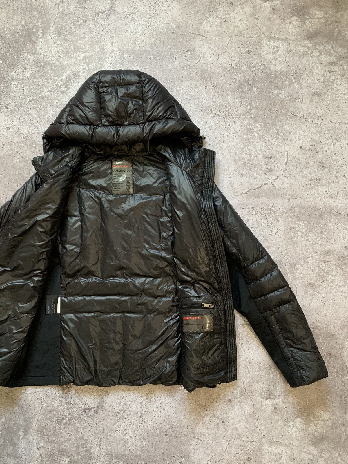 Prada Prada Sport Tech Puffer Jacket with triangle logo. Size M / US 6-8 / IT 42-44 - 5 Thumbnail