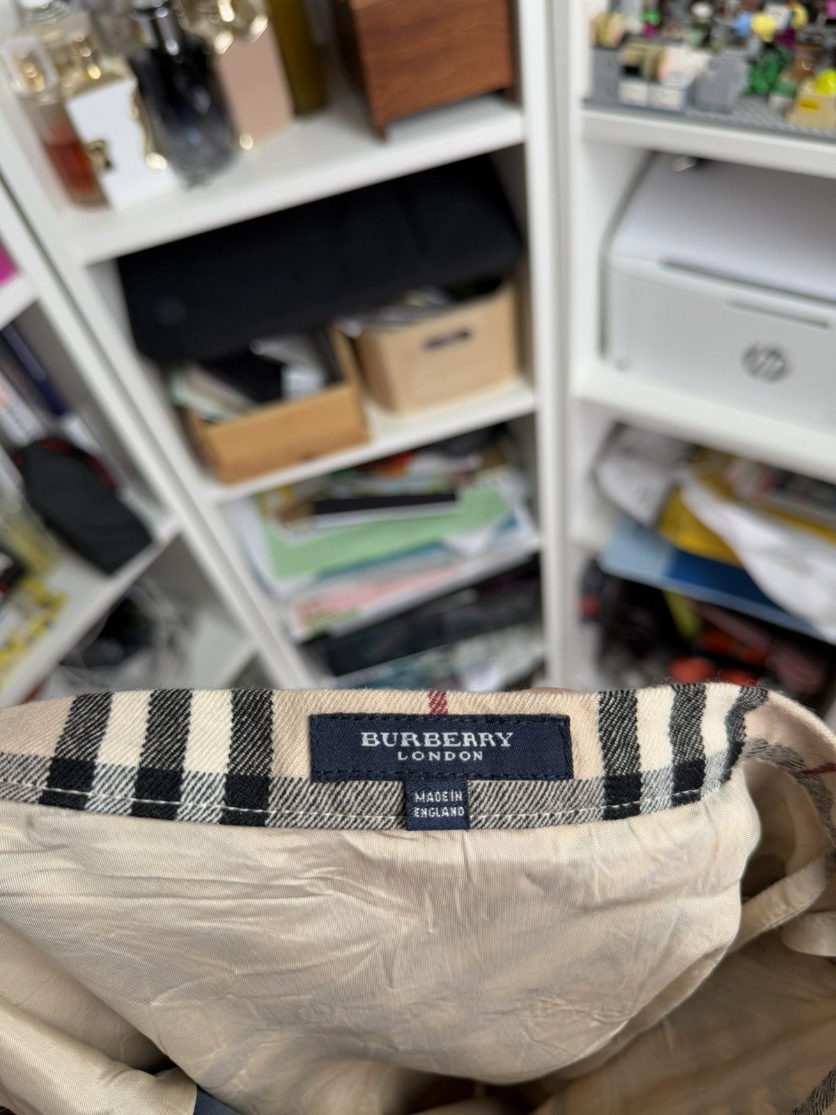 Burberry × Designer × Vintage Vintage y2k Burberry Nova check wool midi skirt US8 old money Size 30" / US 8 / IT 44 - 6 Thumbnail