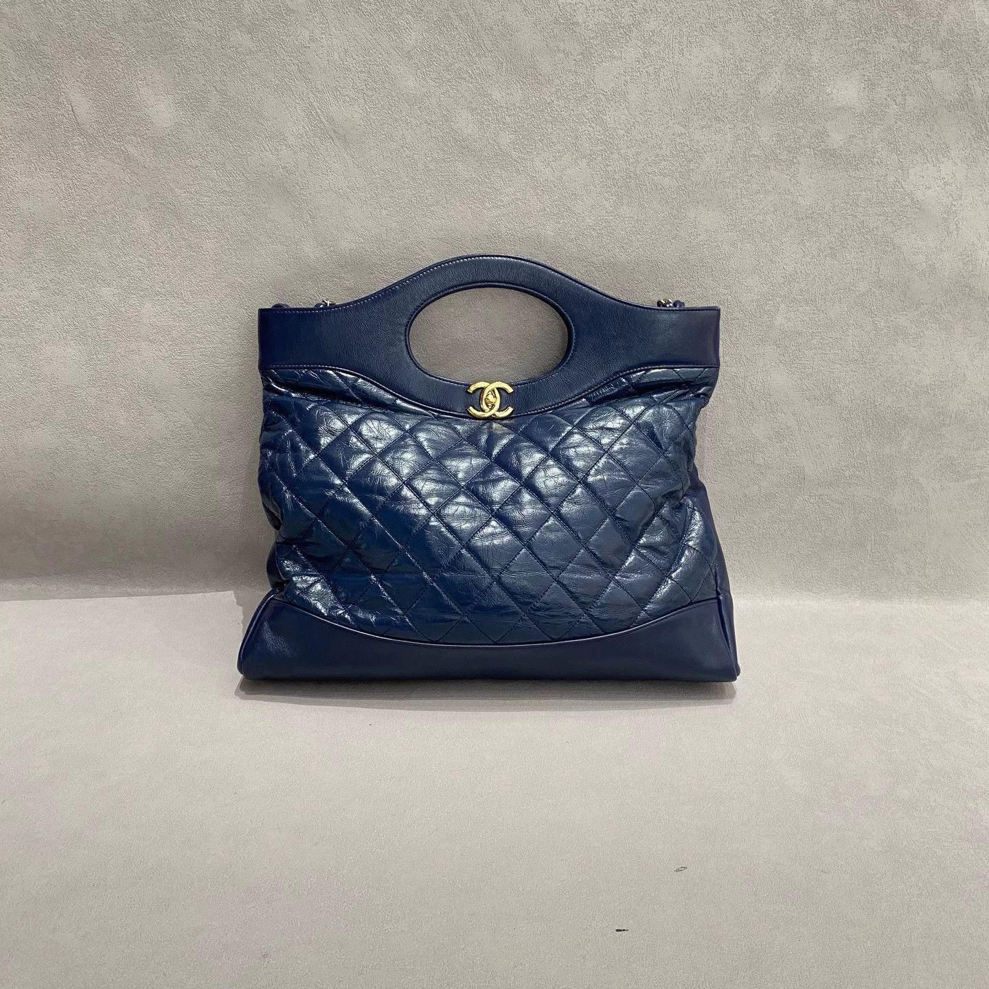 Chanel Pre-loved Bag Very good condition Size ONE SIZE - 1 Thumbnail