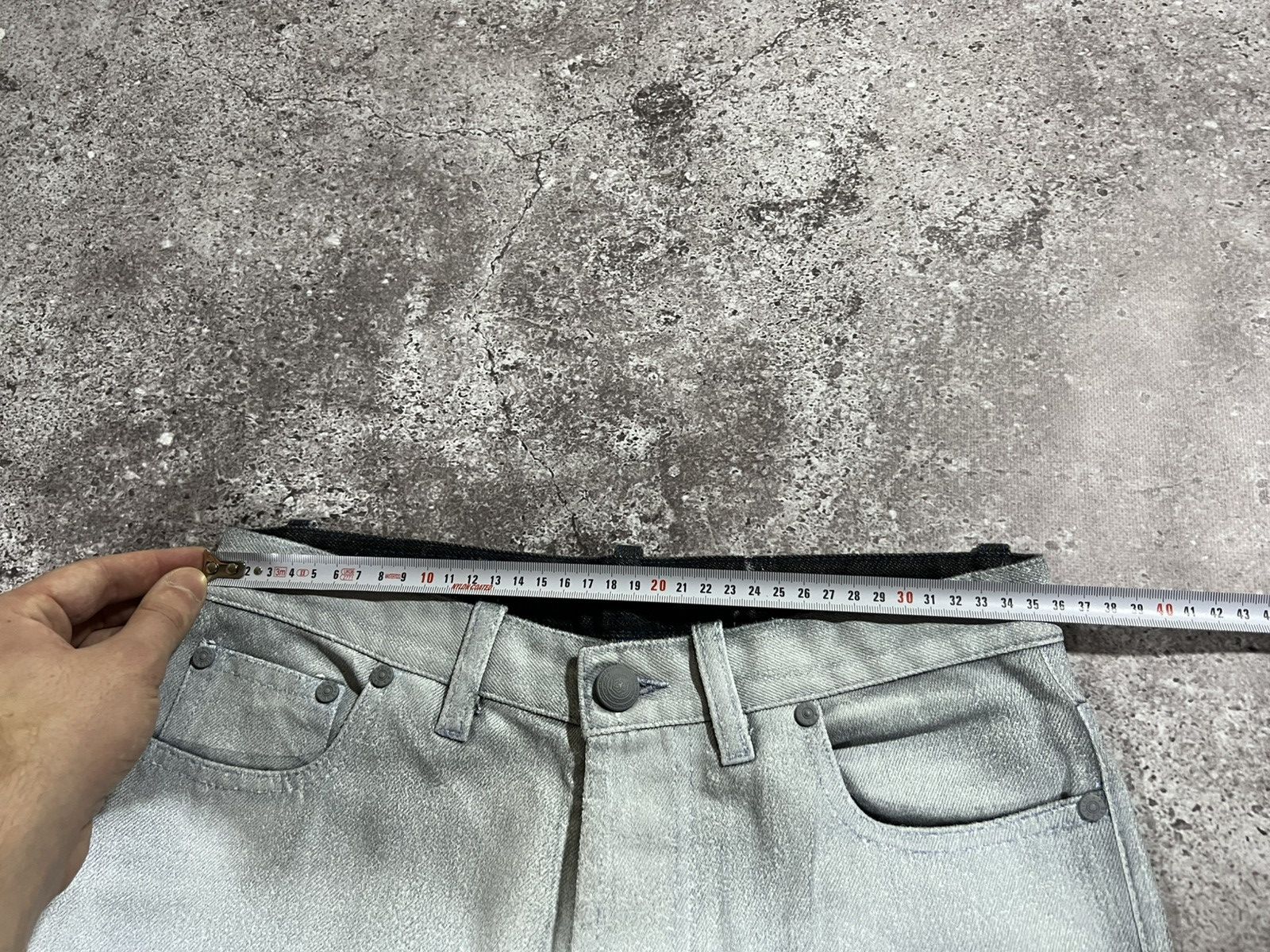 Balenciaga Deadstock Balenciaga 2008 Silver Painted Denim Jeans Size 27 Size US 27 - 20 Thumbnail