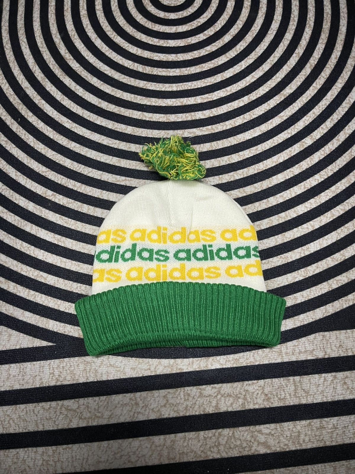 Adidas VINTAGE Y2K ADIDAS MULTICOLOUR BEANIE HAT Size ONE SIZE - 2 Thumbnail