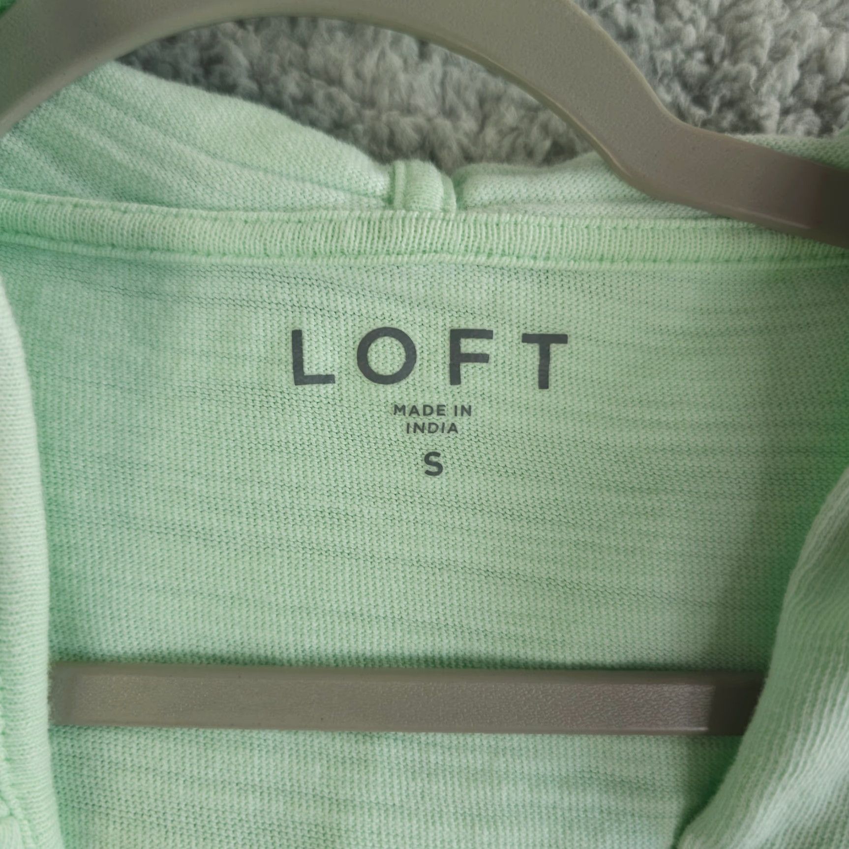 Loft LOFT Hoodie Womens Small Green V-Neck Lightweight Hooded Top Pullover Casual Size S / US 4 / IT 40 - 3 Thumbnail