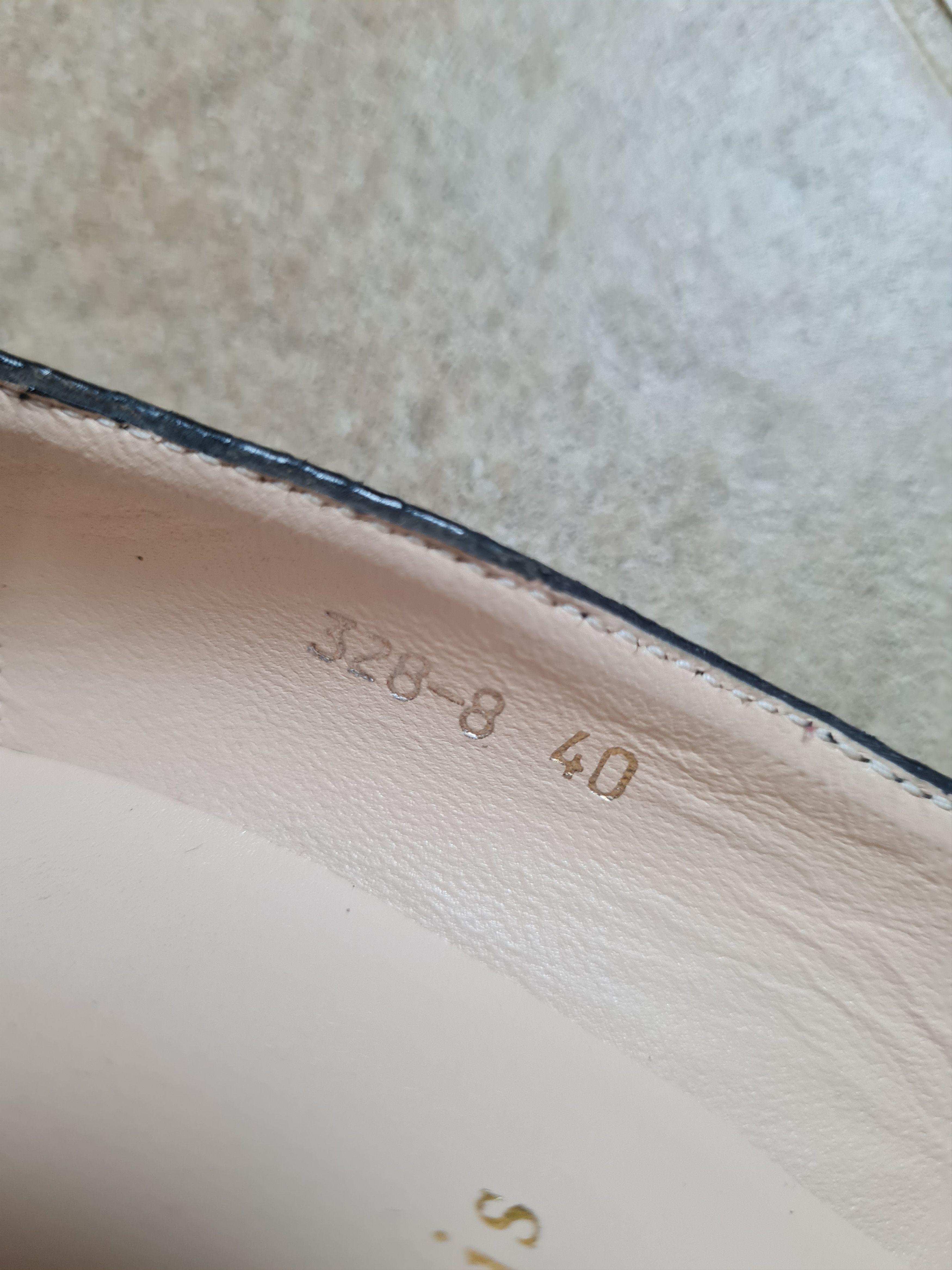 Christian Louboutin Christian Louboutin Yousra Python Black Leather Gently Worn Size US 10 / IT 40 - 5 Thumbnail
