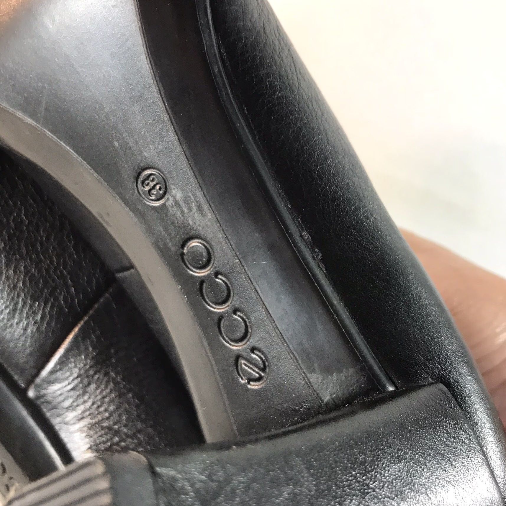 Ecco ECCO Black Leather Block Heels Women Size 7 High Heel Comfort Casual Size US 7 / IT 37 - 8 Thumbnail