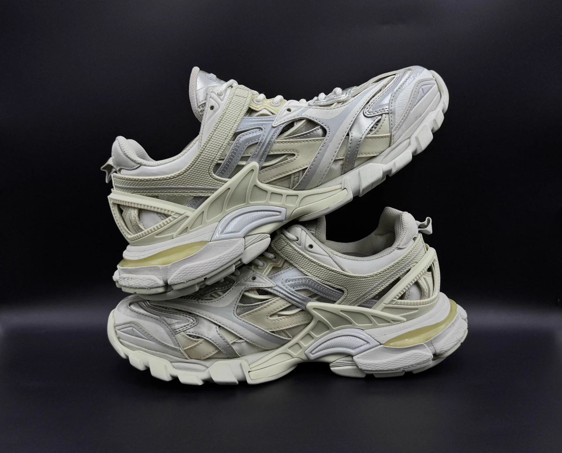 Balenciaga Balenciaga Track 2.0 white round lace-up low-top men's Size US 9 / EU 42 - 4 Thumbnail