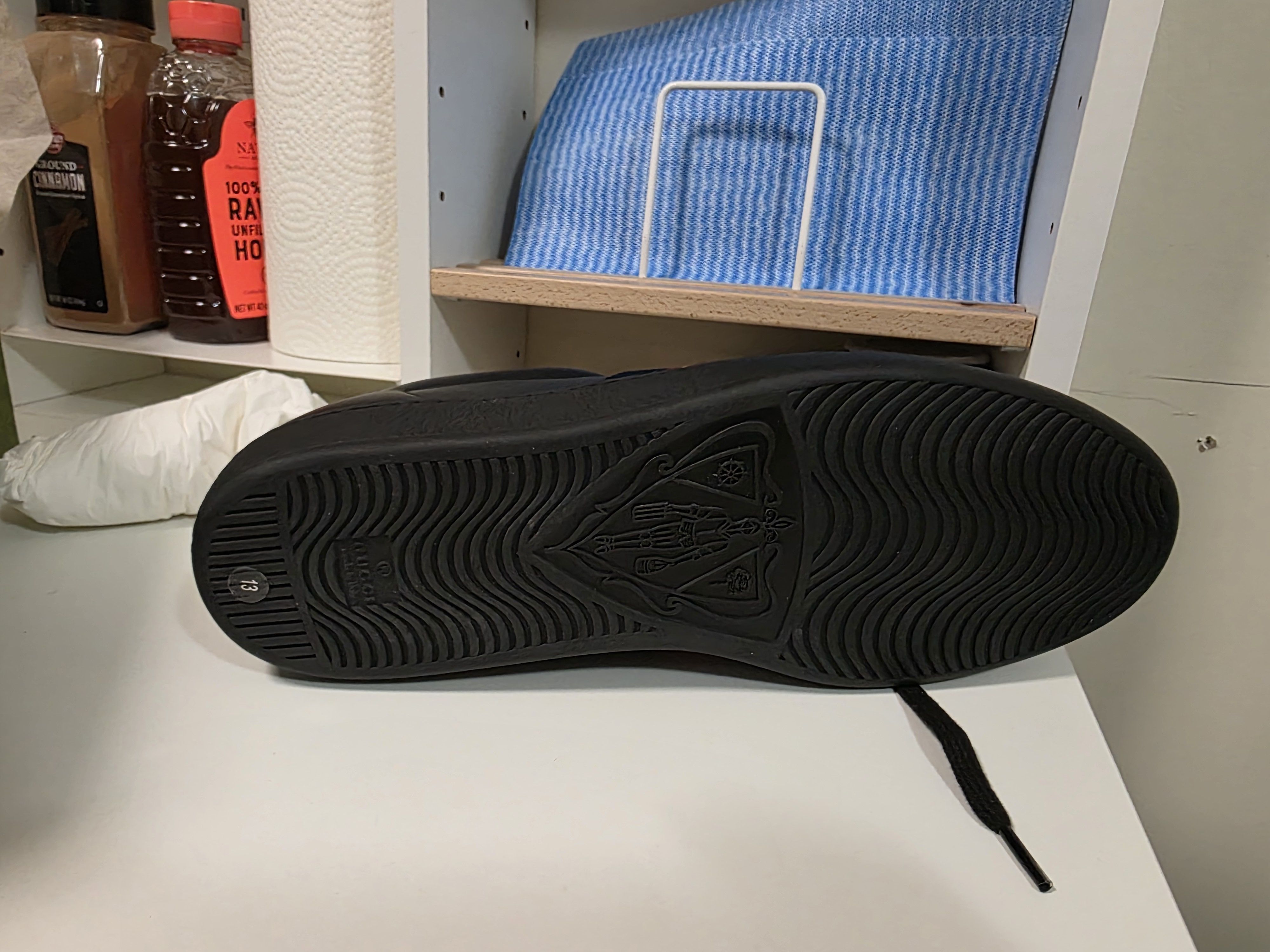 Gucci Ace Embroidered 'Black Bee' Size US 14 / EU 47 - 7 Thumbnail