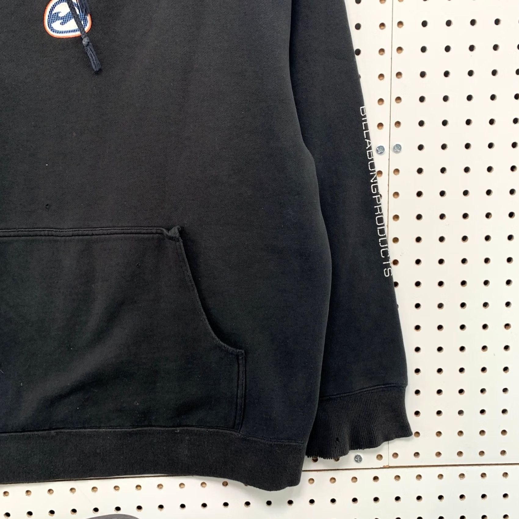 Billabong Vintage Billabong Hoodie Sweatshirt Mens Small Black Distresses Spell Out Sleeve Size US S / EU 44-46 / 1 - 7 Thumbnail
