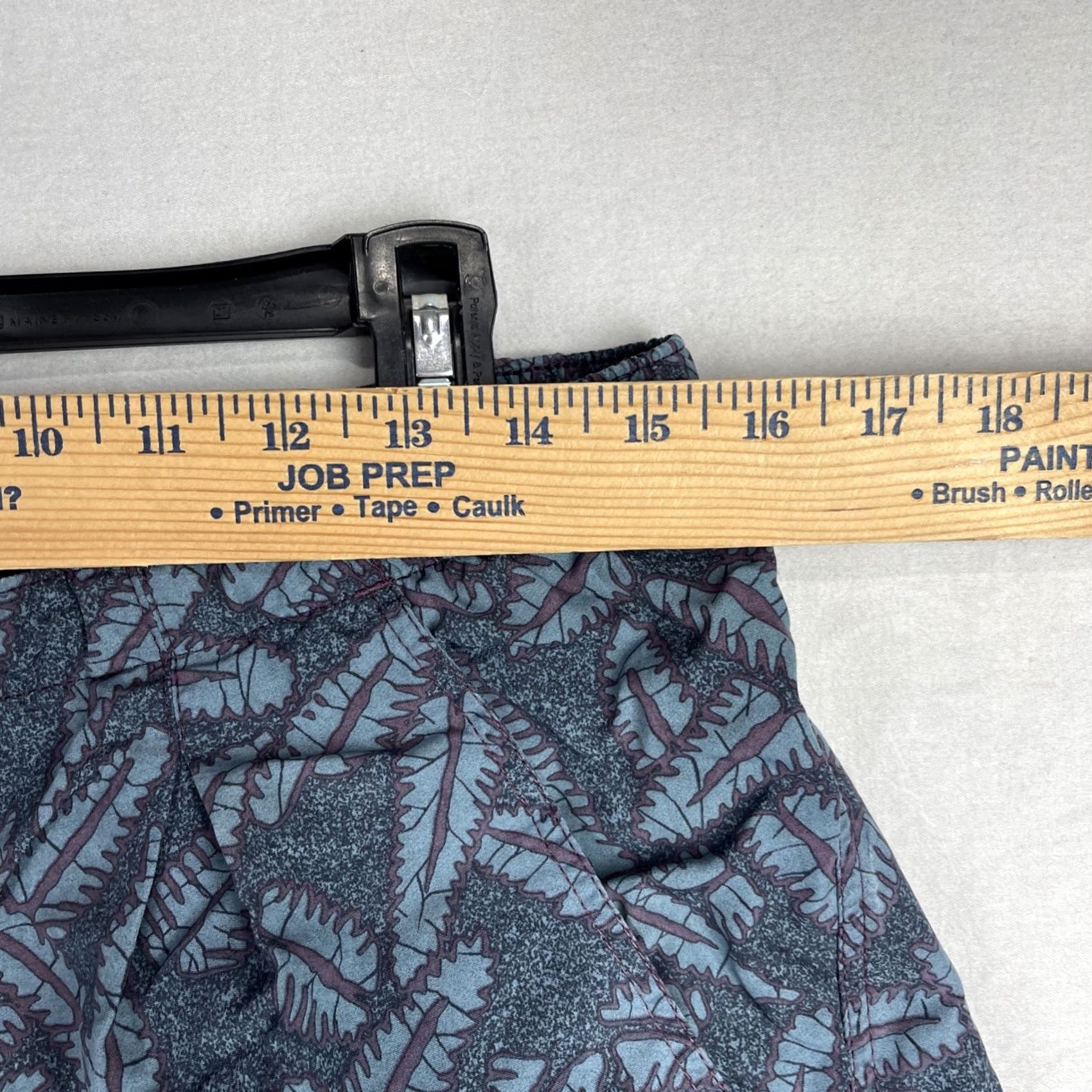 Patagonia VINTAGE Patagonia Shorts Mens XS Blue Baggies Jungle Leaf Drawstring Outdoor Size US 31 - 6 Thumbnail
