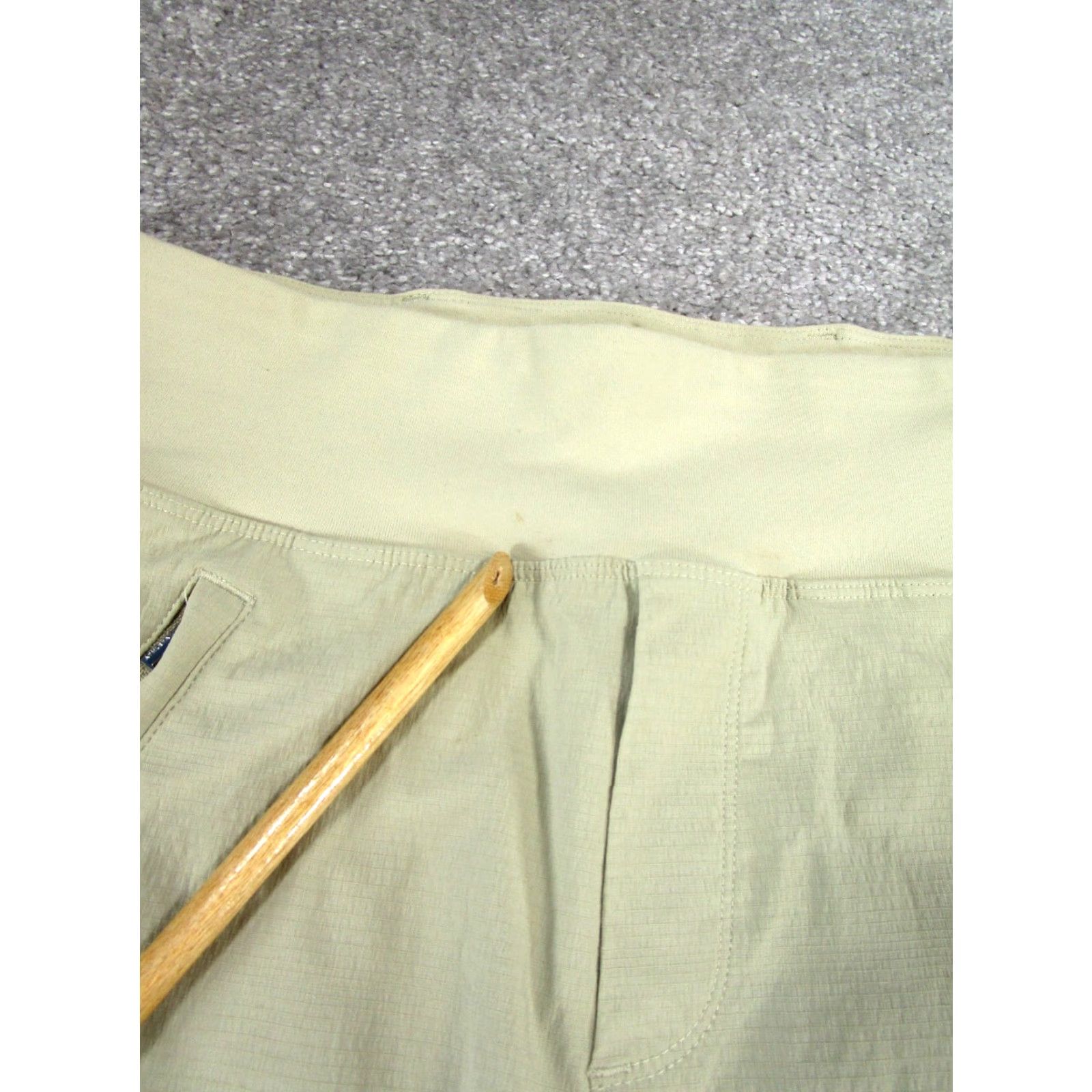 Athleta Athleta Shorts Womens 0 Beige Lightweight Ripstop Chino - Activewear, Casual, Travel - Regular Size 0 - Beige - lightweight, hiking, walking - Womens Size 25" / US 0 / IT 36 - 2 Thumbnail