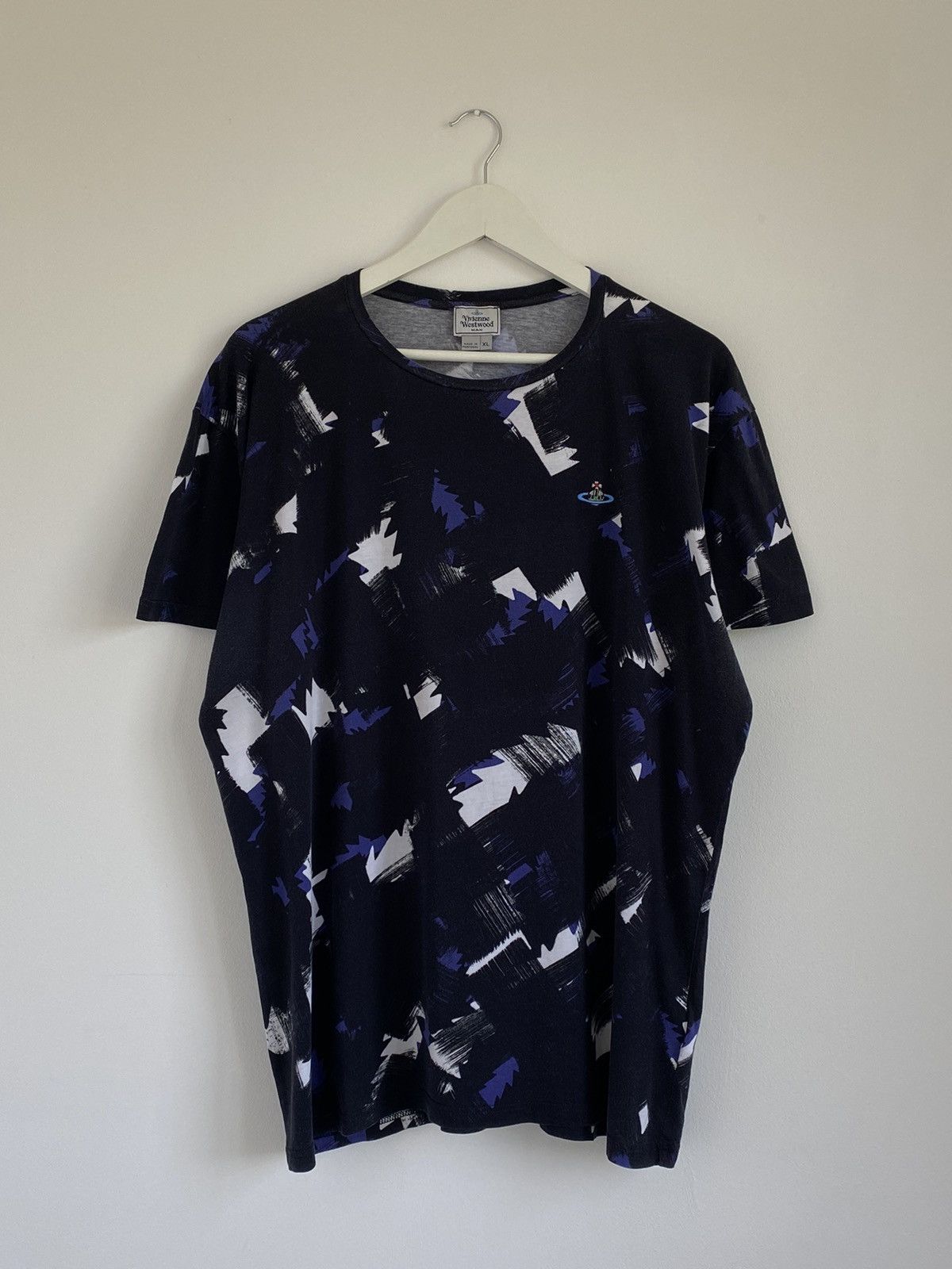 Vivienne Westwood Vivienne Westwood all overprint mens short sleeve t-shirt Size US XL / EU 56 / 4 - 1 Thumbnail