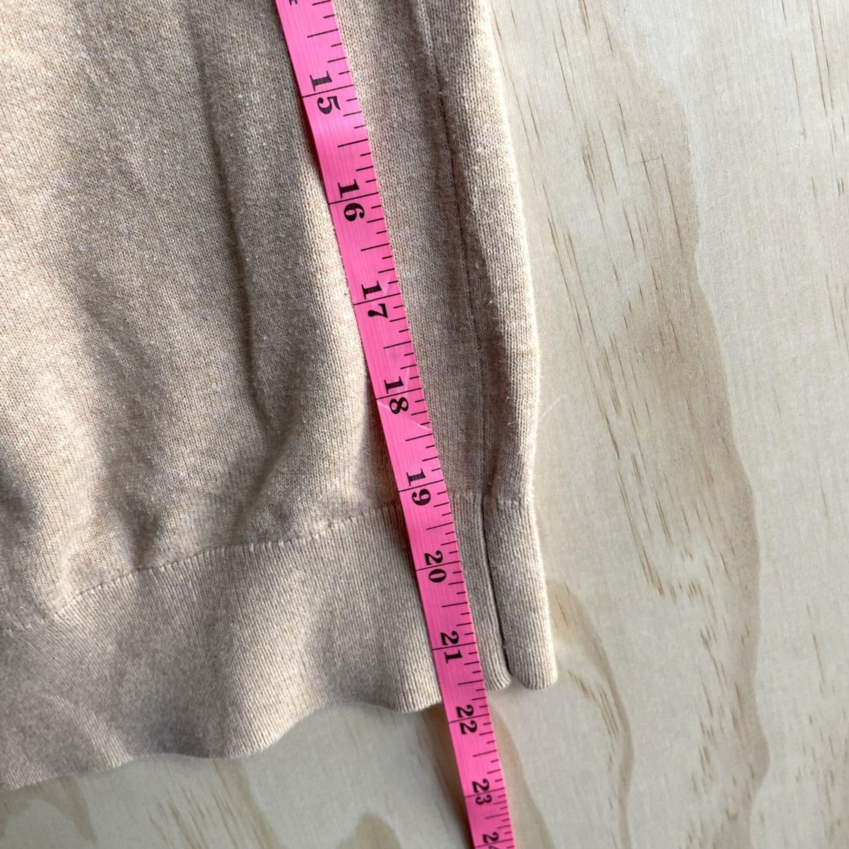Banana Republic Banana Republic Sweater Mens Medium Beige V Neck Tight Knit Cotton Pullover Size US M / EU 48-50 / 2 - 6 Thumbnail