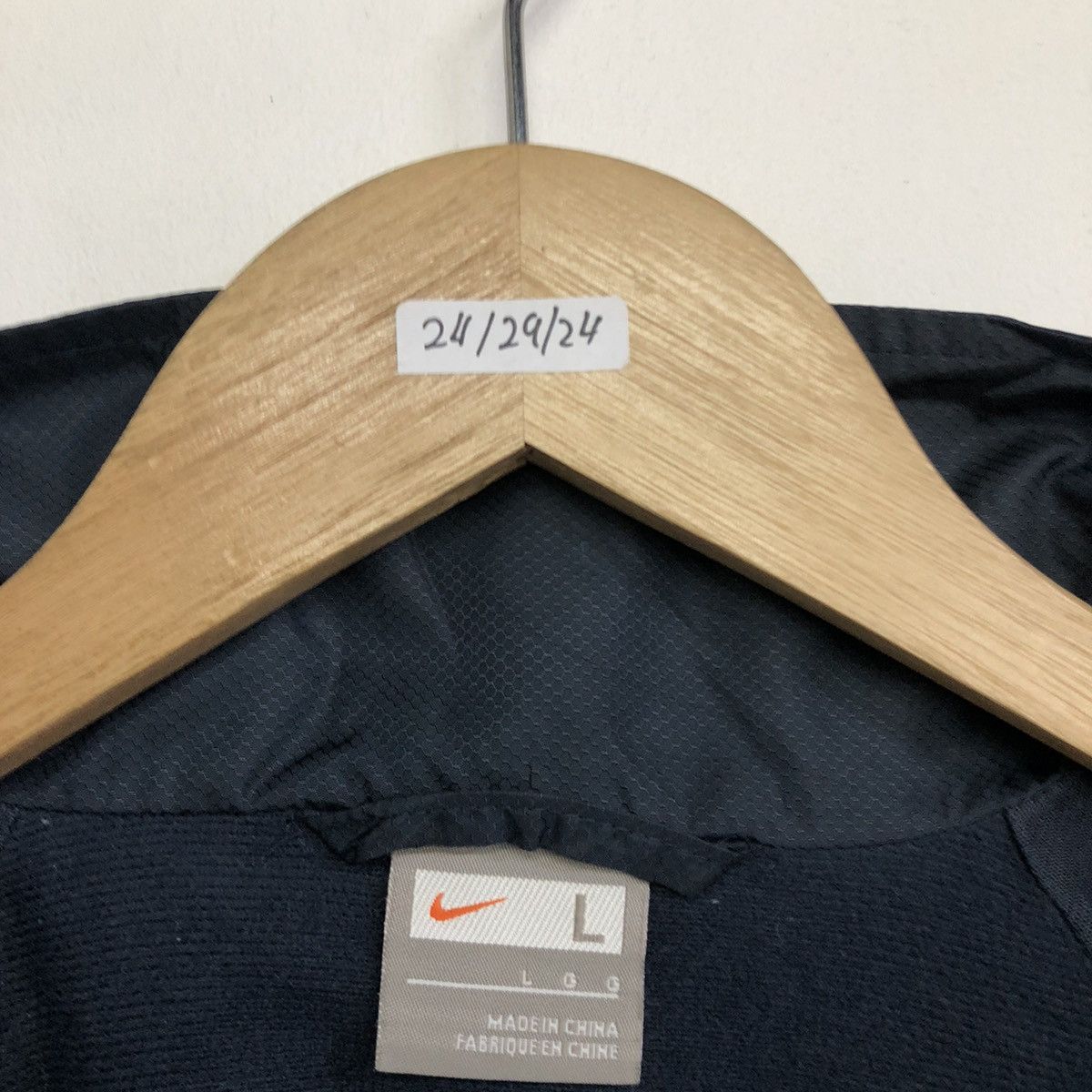 Nike Vintage Y2K Nike Small Swossh Windbreaker Jacket Size US L / EU 52-54 / 3 - 13 Thumbnail