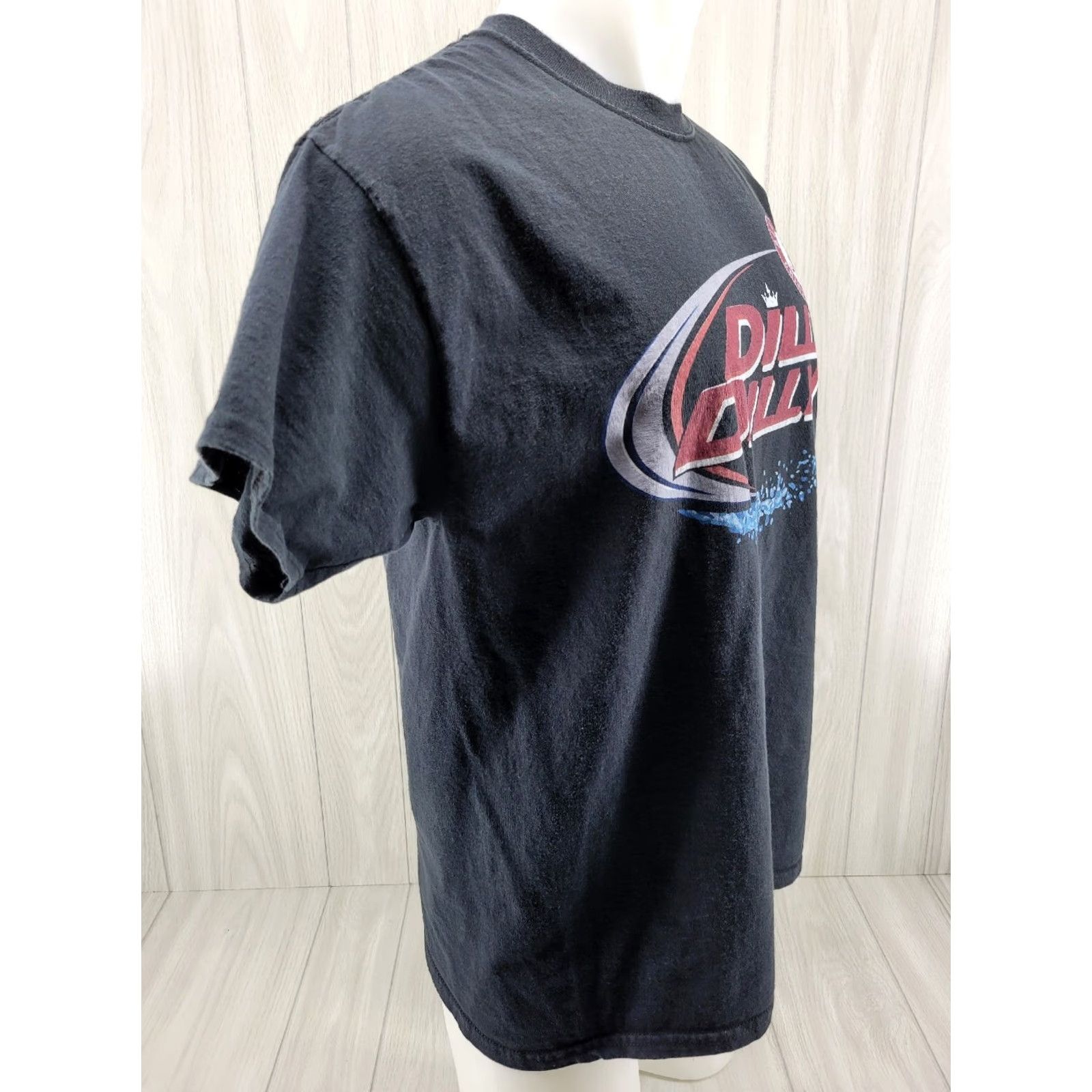 Gildan VINTAGE Alabama Crimson Tide Shirt Mens Large Black Short Sleeve Dilly Dilly Adult Size US L / EU 52-54 / 3 - 4 Thumbnail