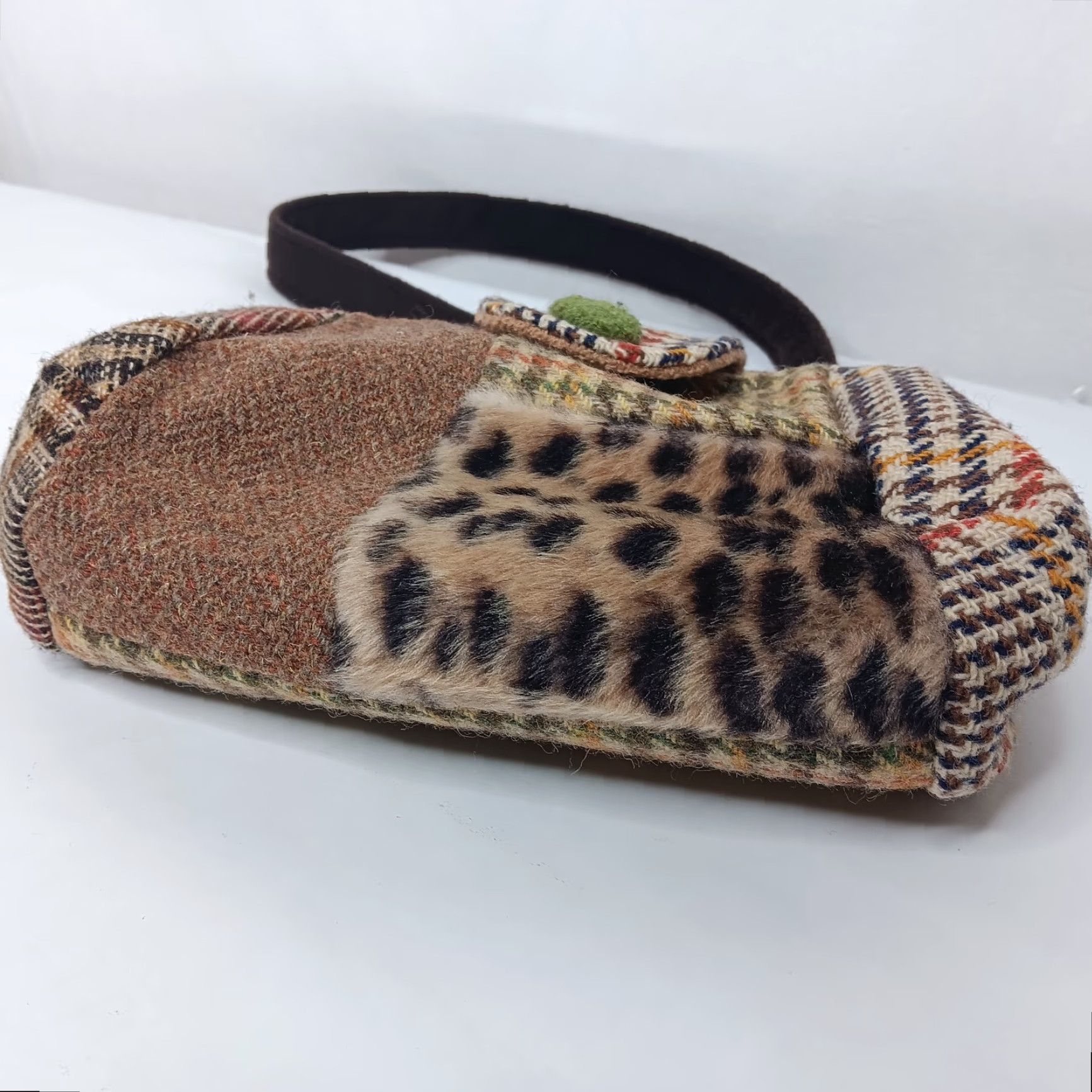 Vintage VINTAGE Range of Emotion Women's Designer Wool Patchwork Purse Medium Brown Faux Fur Art Style Autumn 2002 Size 32" / US 10 / IT 46 - 5 Thumbnail